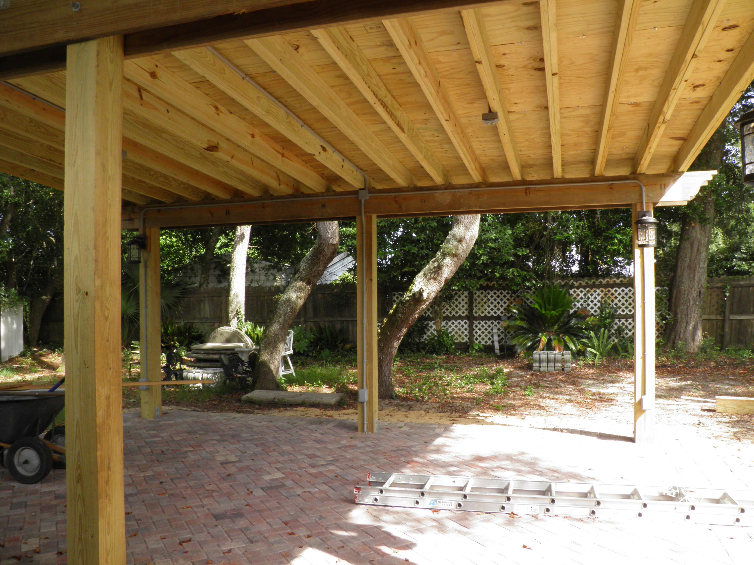 YACHT CLUB ESTATES - Residential Lease