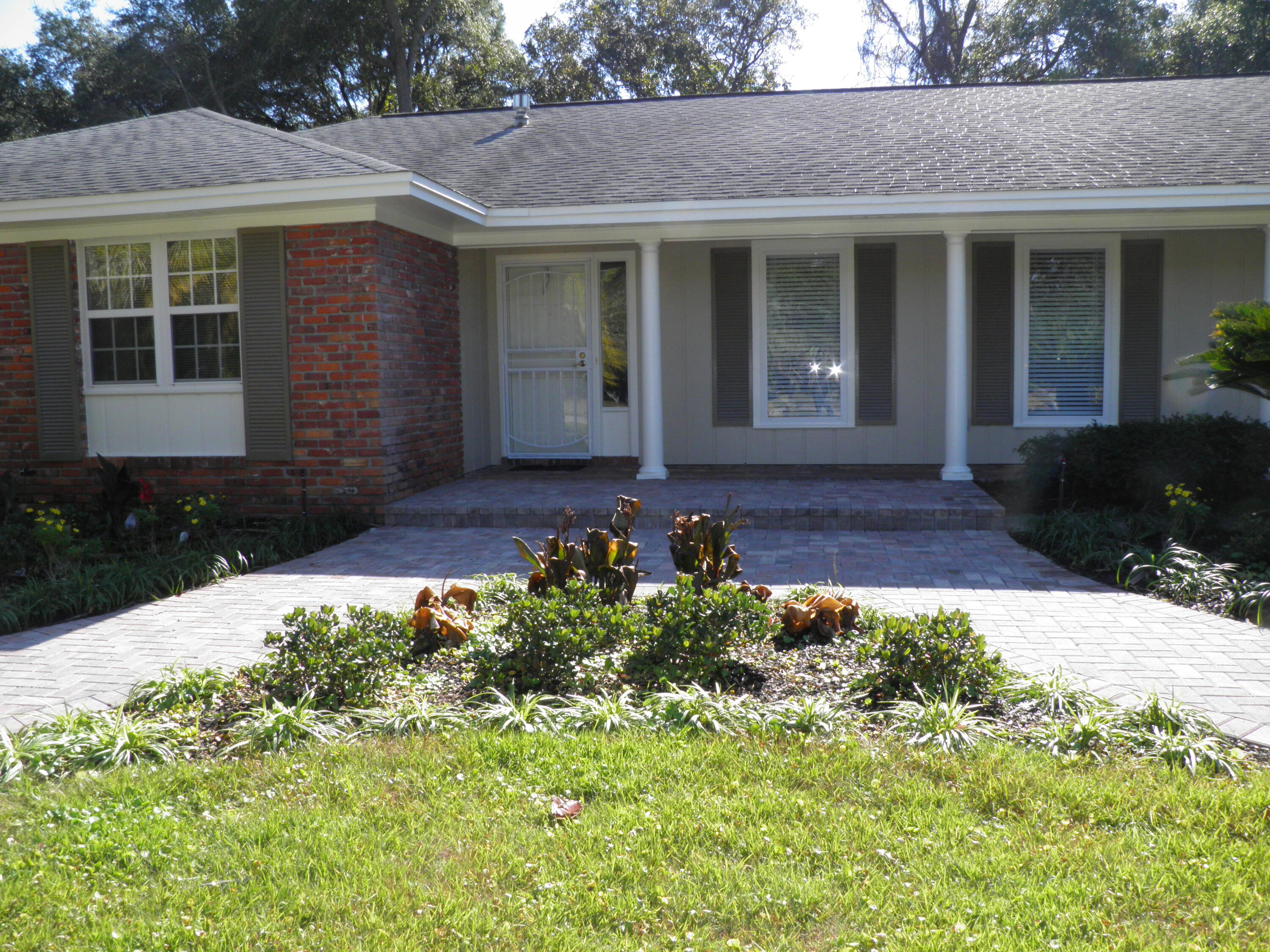 YACHT CLUB ESTATES - Residential Lease