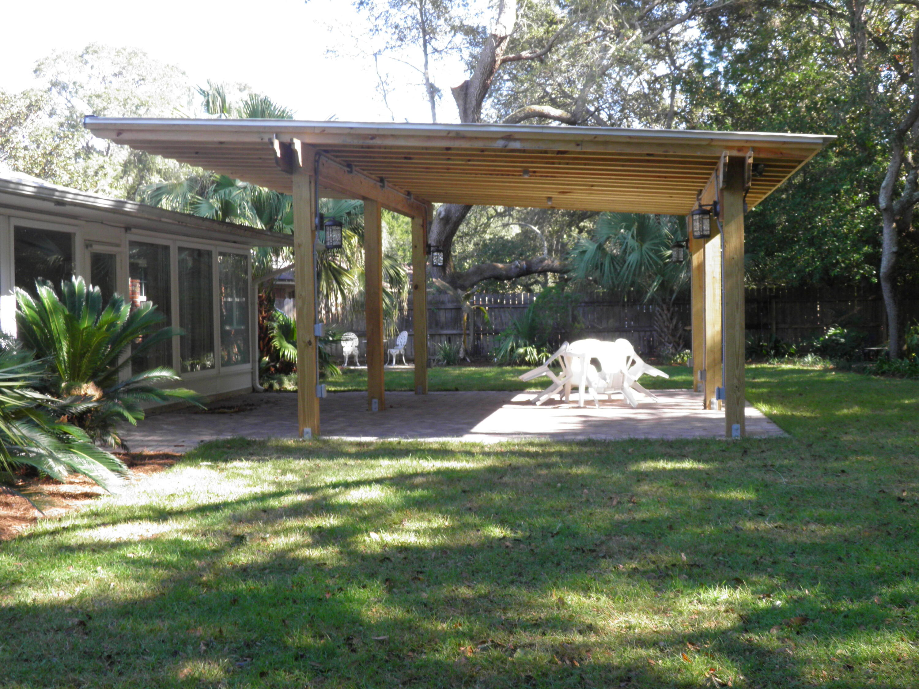 YACHT CLUB ESTATES - Residential Lease