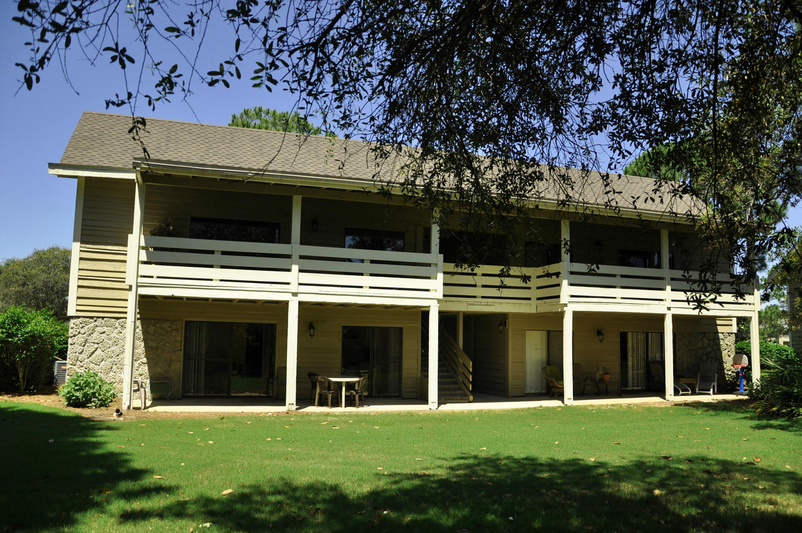 SEASCAPE CONDO GARDEN VILLA - Residential