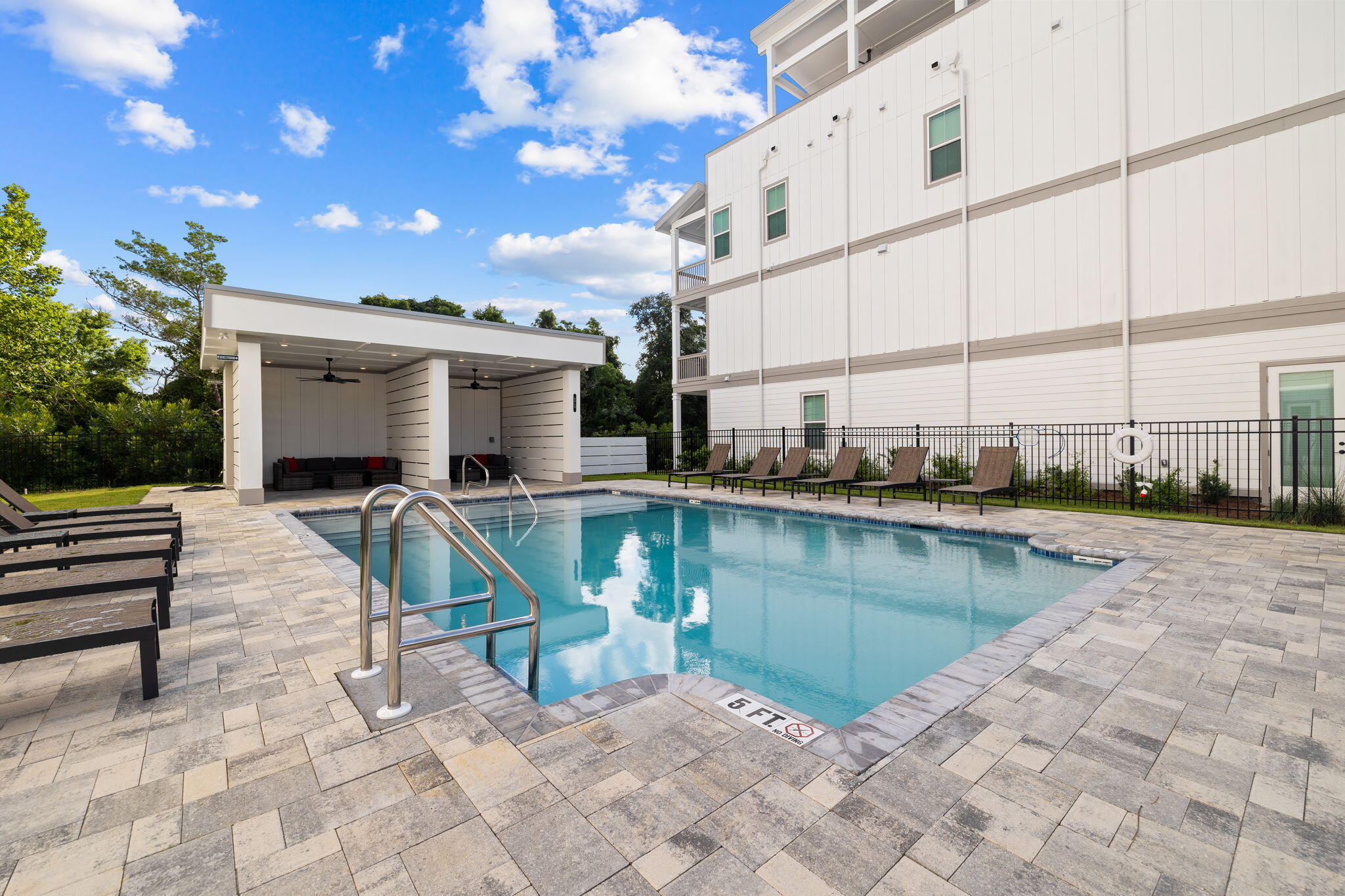 Twin Palms - Residential