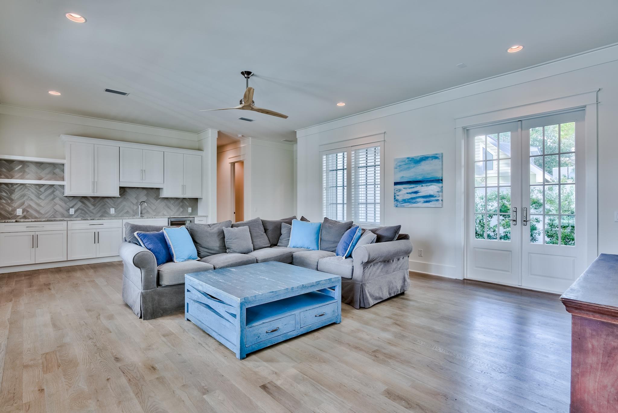 EASTERN LAKE ESTATES - Residential