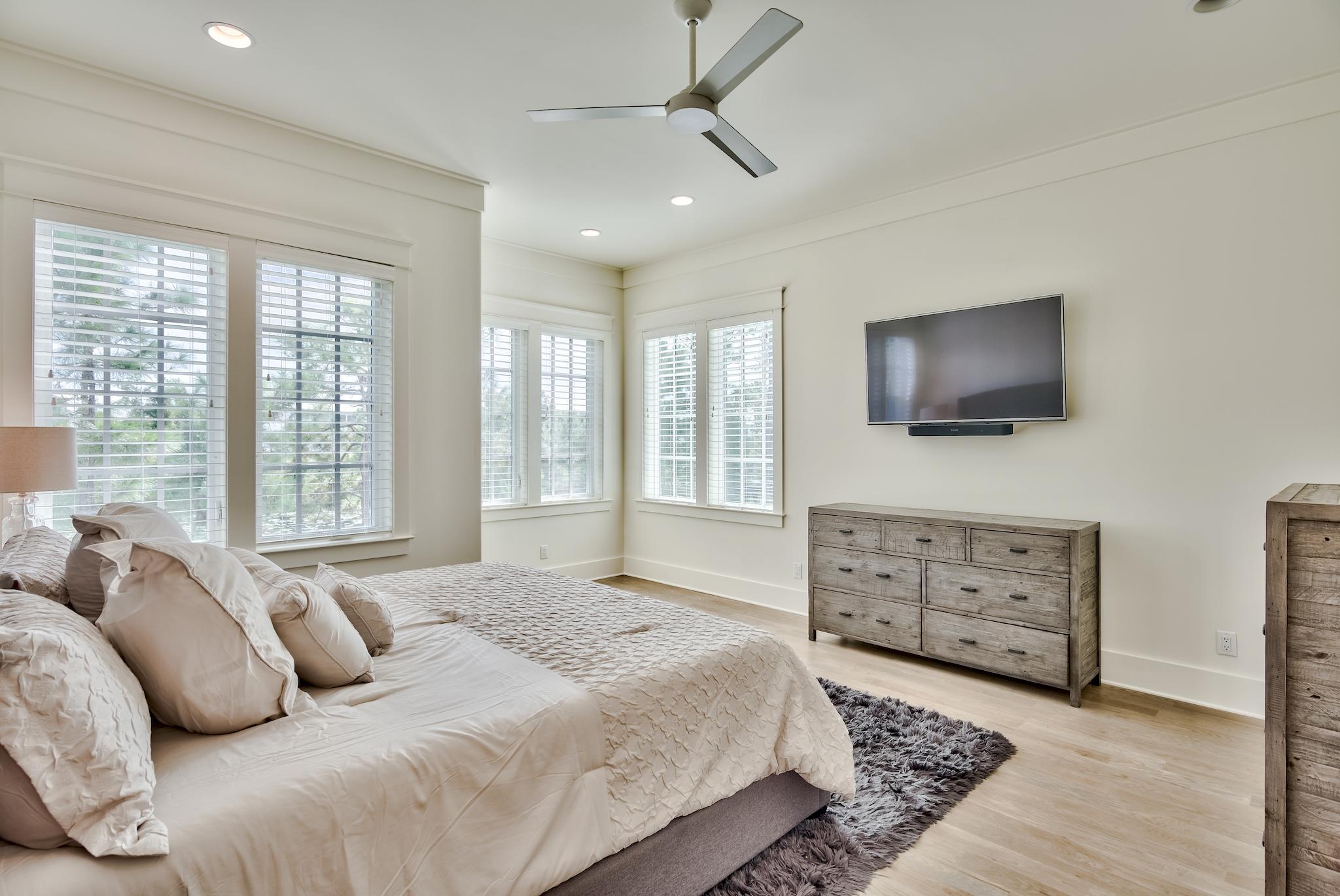 EASTERN LAKE ESTATES - Residential