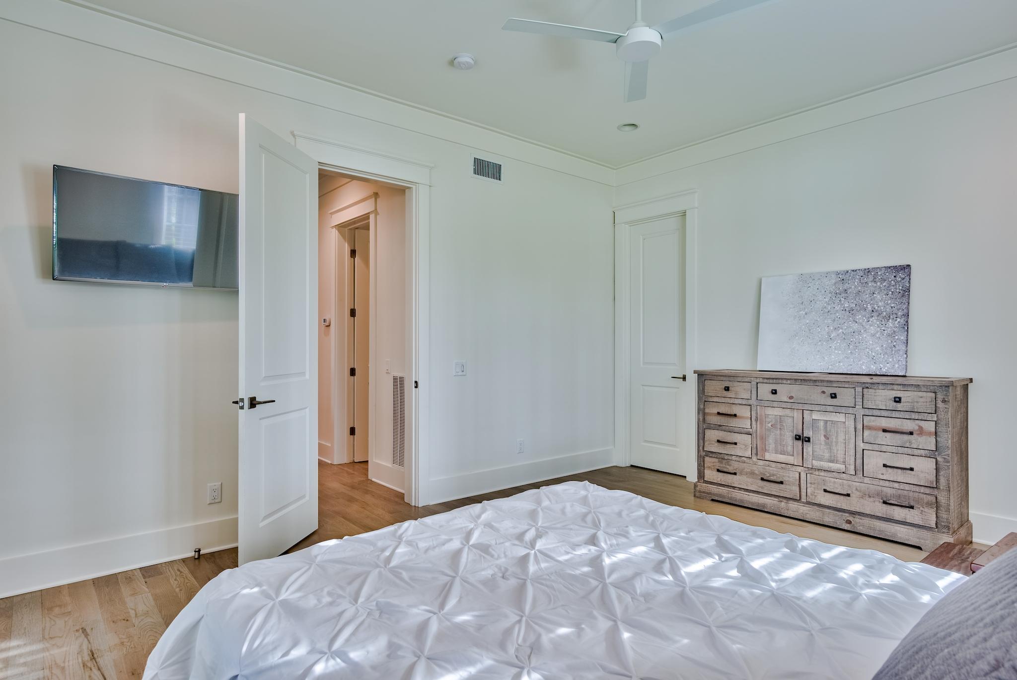 EASTERN LAKE ESTATES - Residential