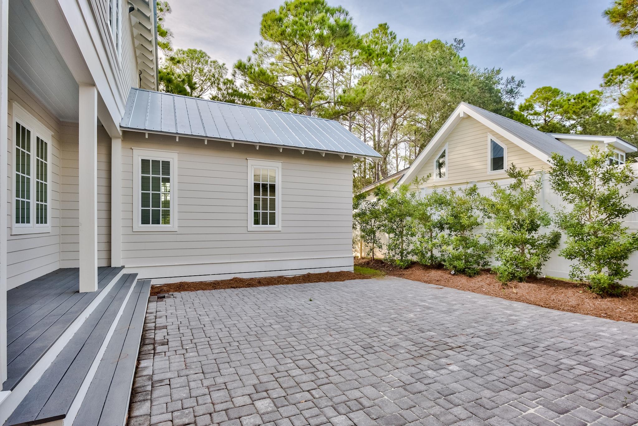 EASTERN LAKE ESTATES - Residential