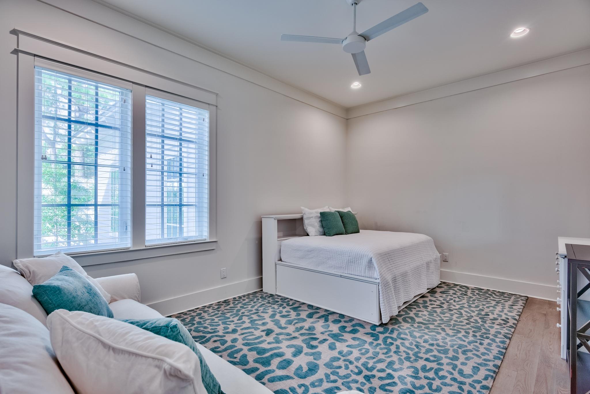 EASTERN LAKE ESTATES - Residential