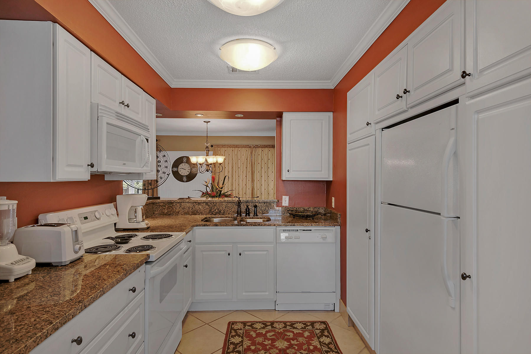 MAGNOLIA VILLAGE CONDO - Residential