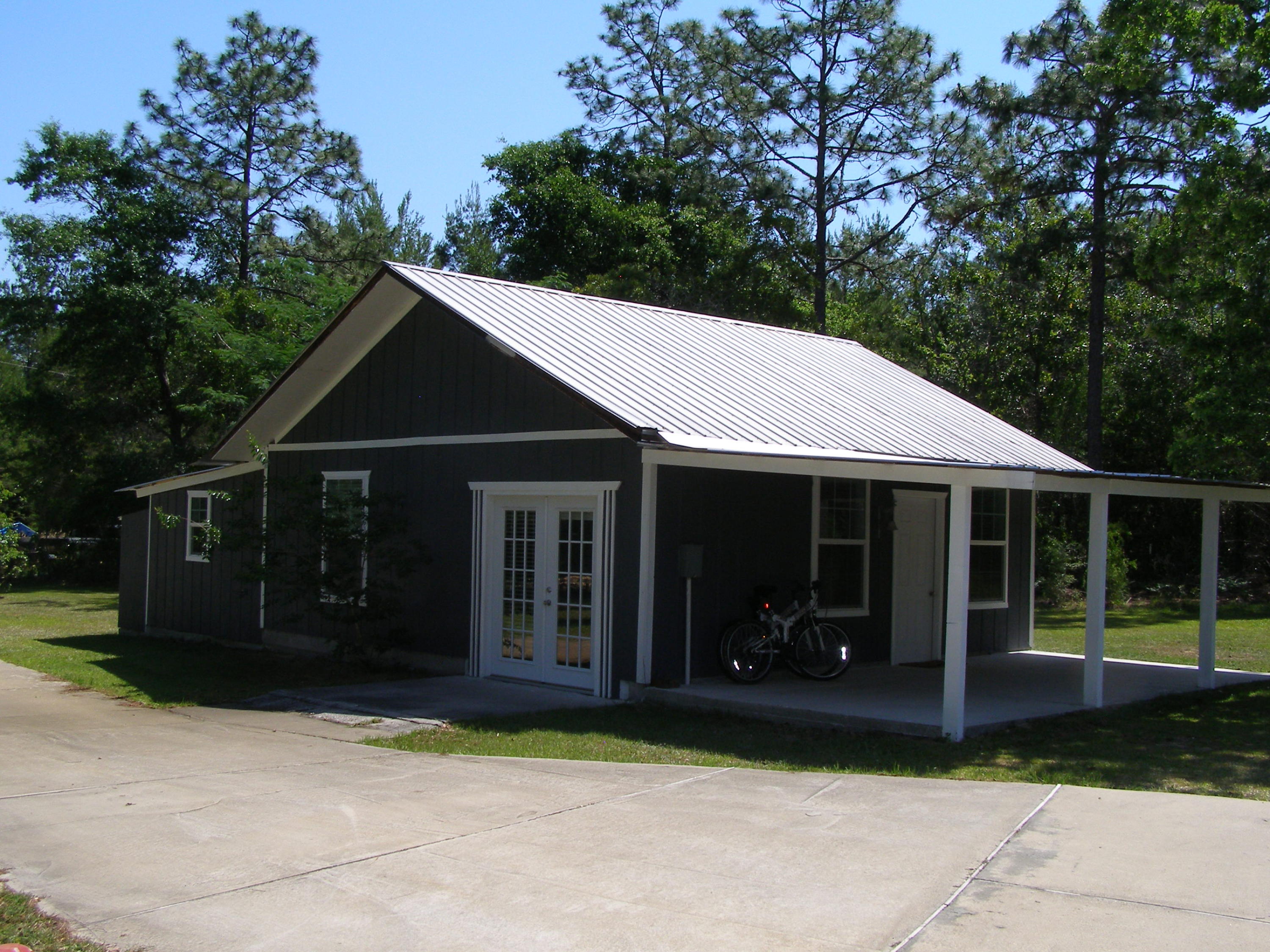 FOUR LAKES - Residential