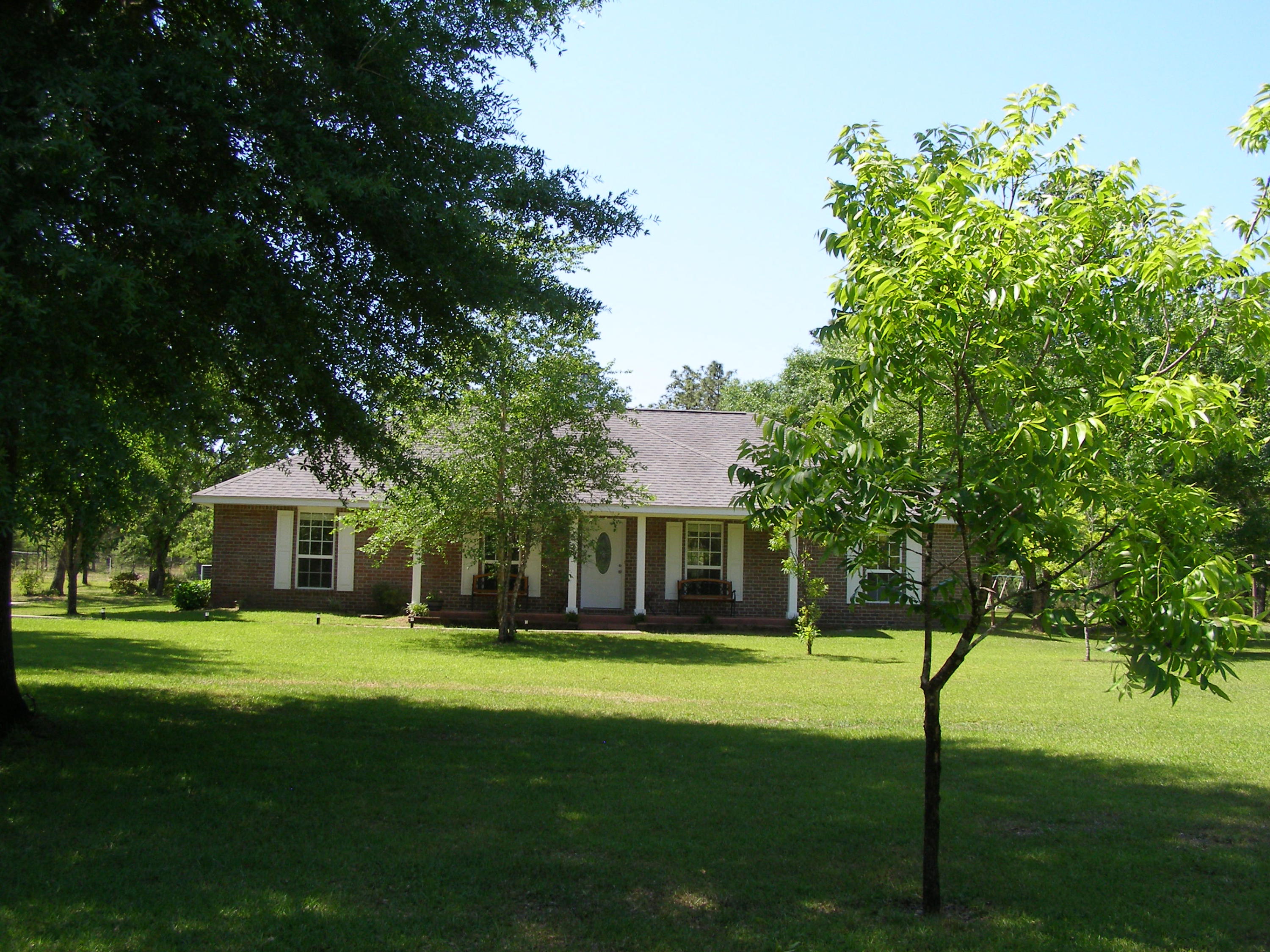 FOUR LAKES - Residential