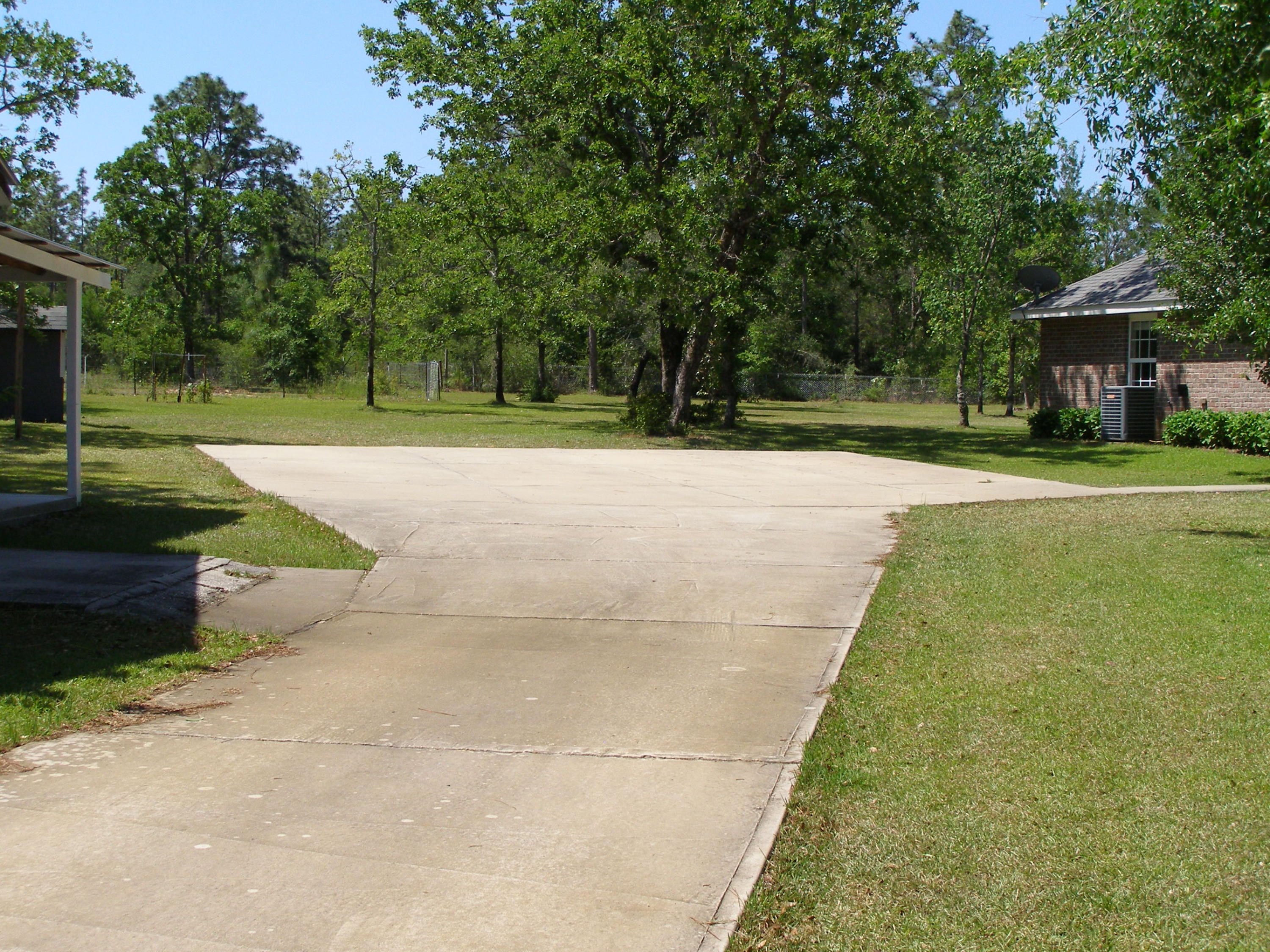 FOUR LAKES - Residential