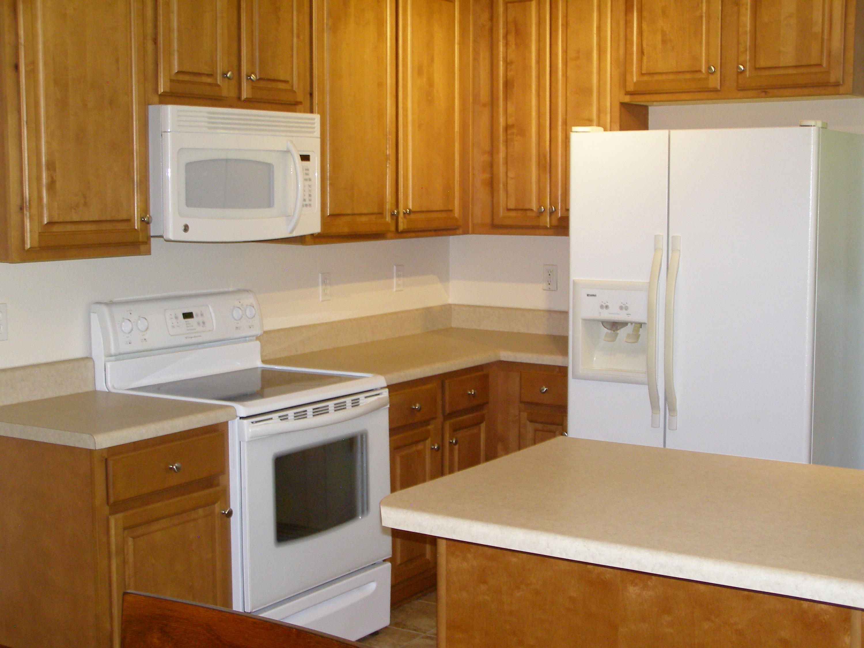 FOUR LAKES - Residential