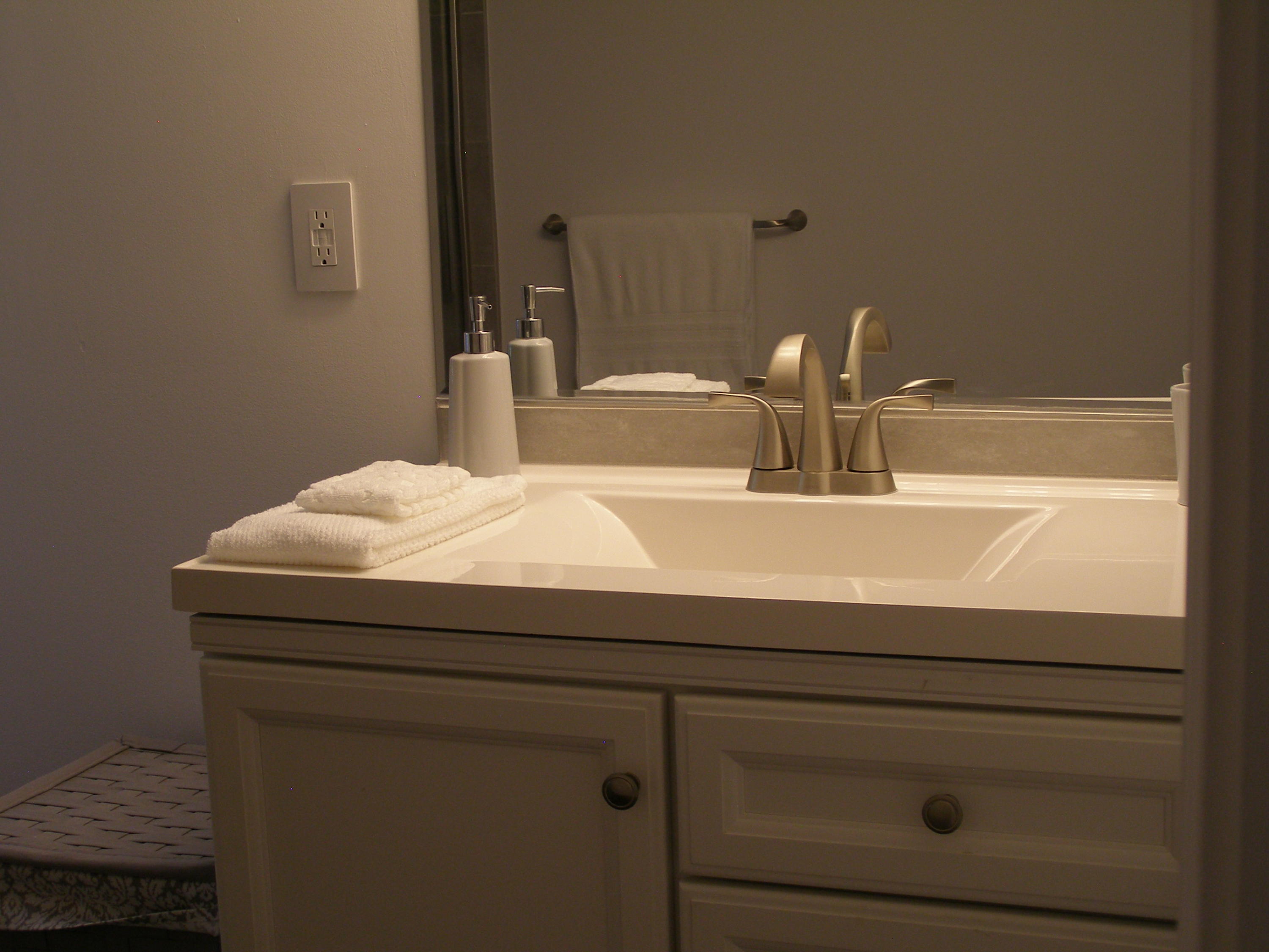 FOUR LAKES - Residential