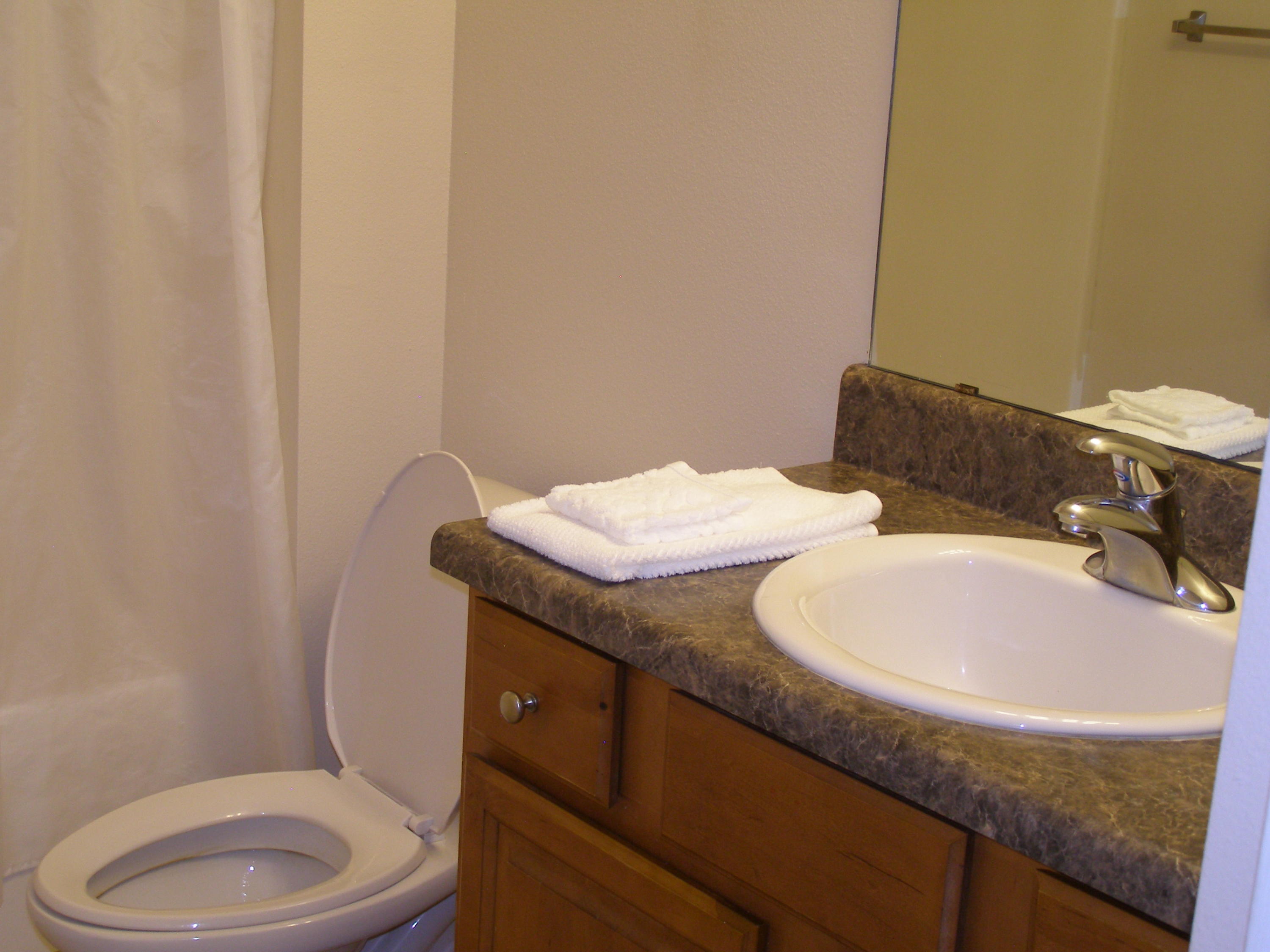 FOUR LAKES - Residential