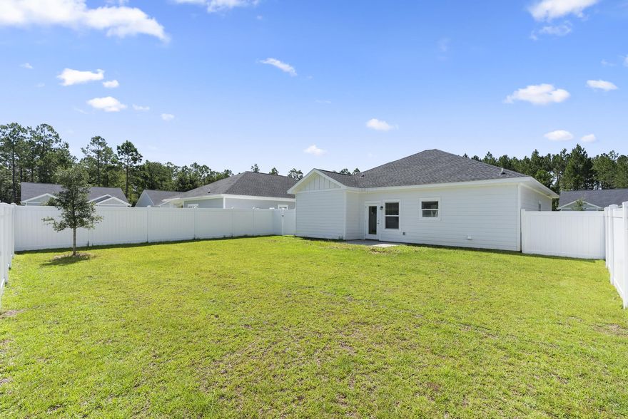 Welcome to 160 Bradford Court! This spacious 3-bedroom, 2-bathroom home features a modern open concept design with a split bedroom floorplan. Enjoy the large, fenced-in backyard and patio. The kitchen includes stylish quartz countertops, soft-close cabinets, and stainless steel appliances. Move-in ready with a washer and dryer included. Located just 15 minutes from the beach, this home combines comfort and convenience. Plus, take advantage of this special offer: 1/2 off the first month's rent on a 12-month lease, with an option to extend to 24 months and receive another 1/2 off your first month. Don't miss this opportunity to live in a desirable location in the center of Freeport!