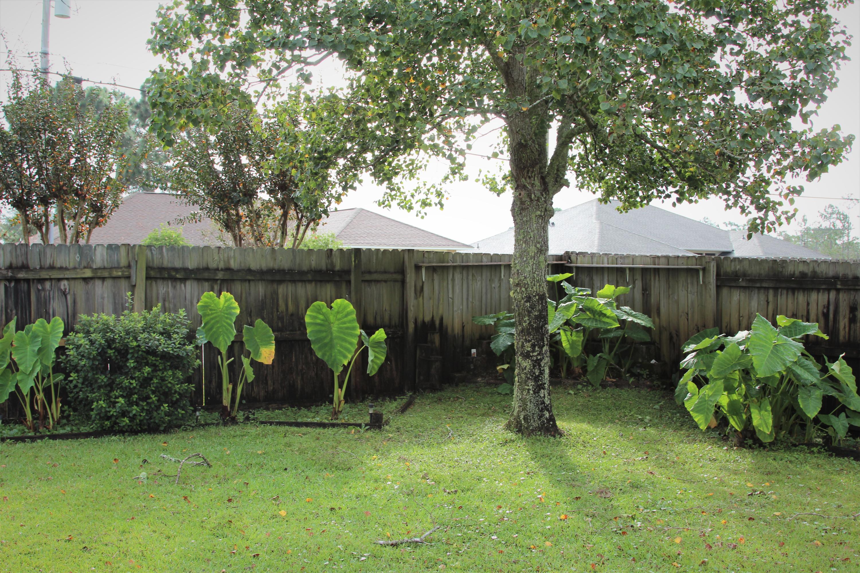 ROSS CROSSING - Residential