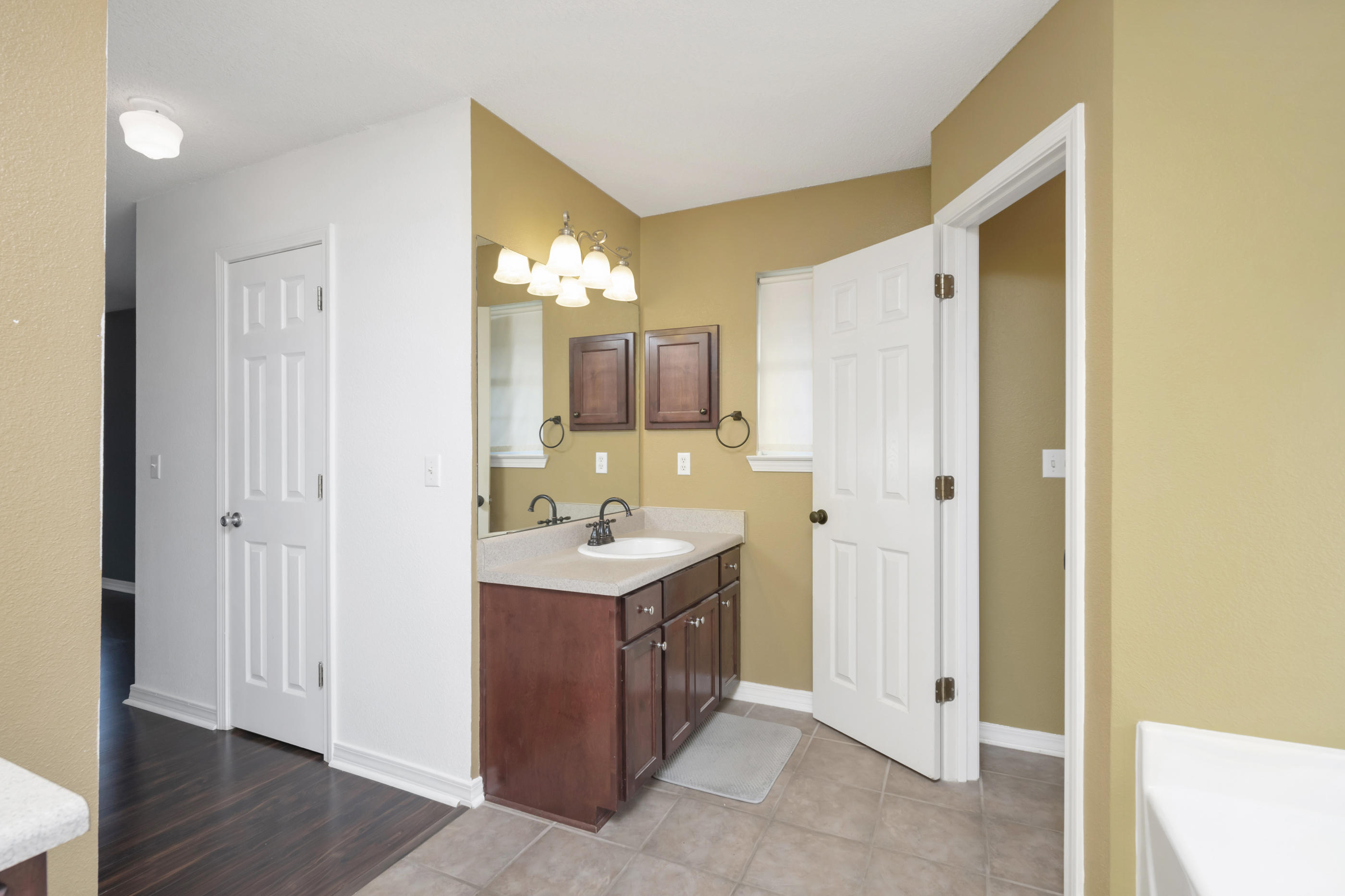 CREETWOODS - Residential