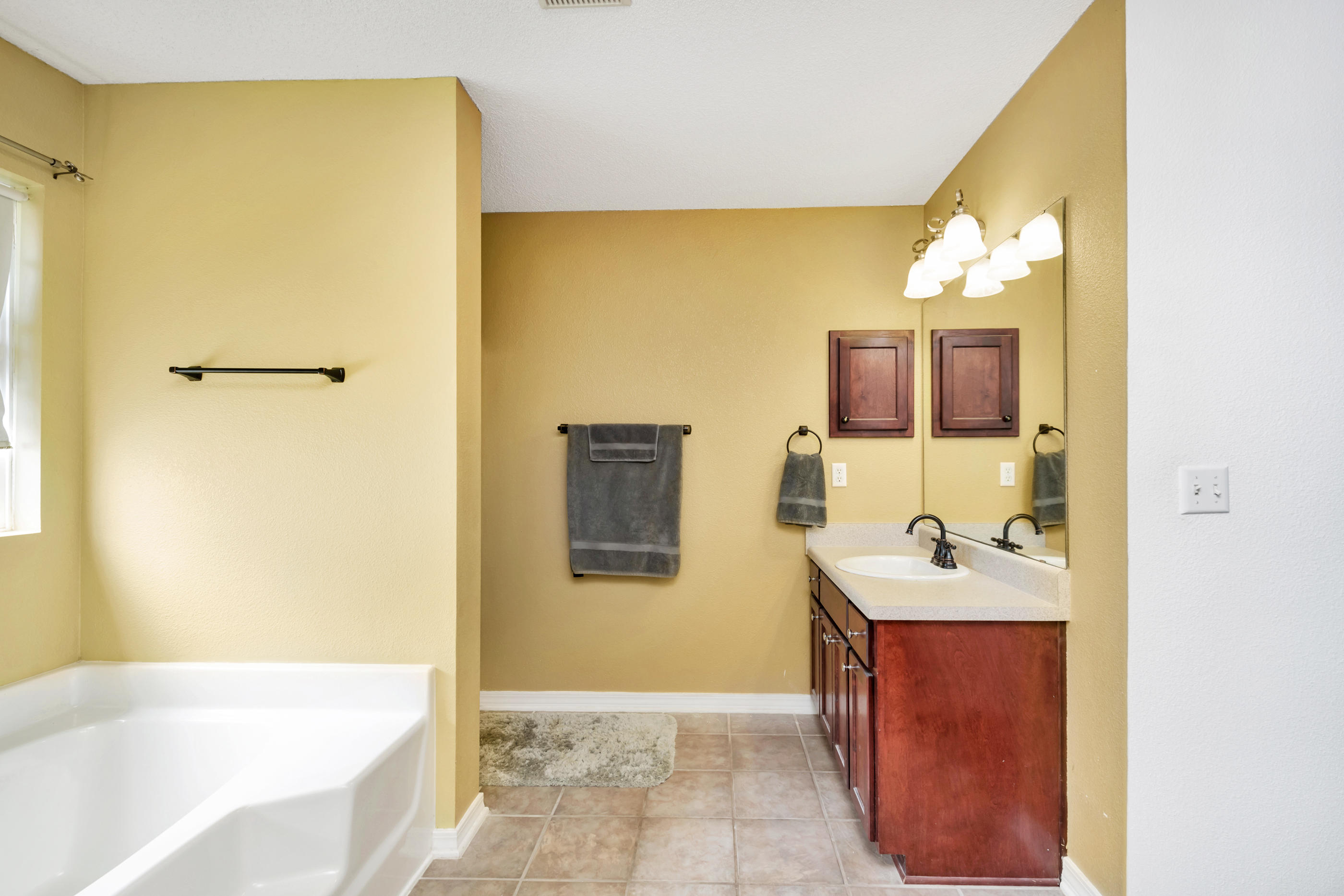 CREETWOODS - Residential