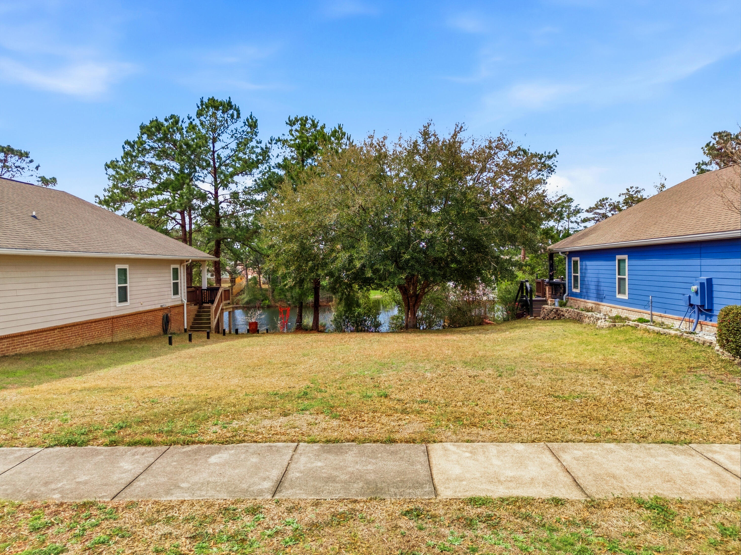 LAGRANGE LANDING - Land