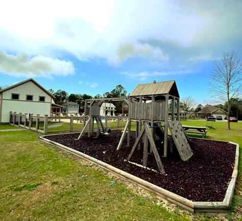 LAGRANGE LANDING - Land