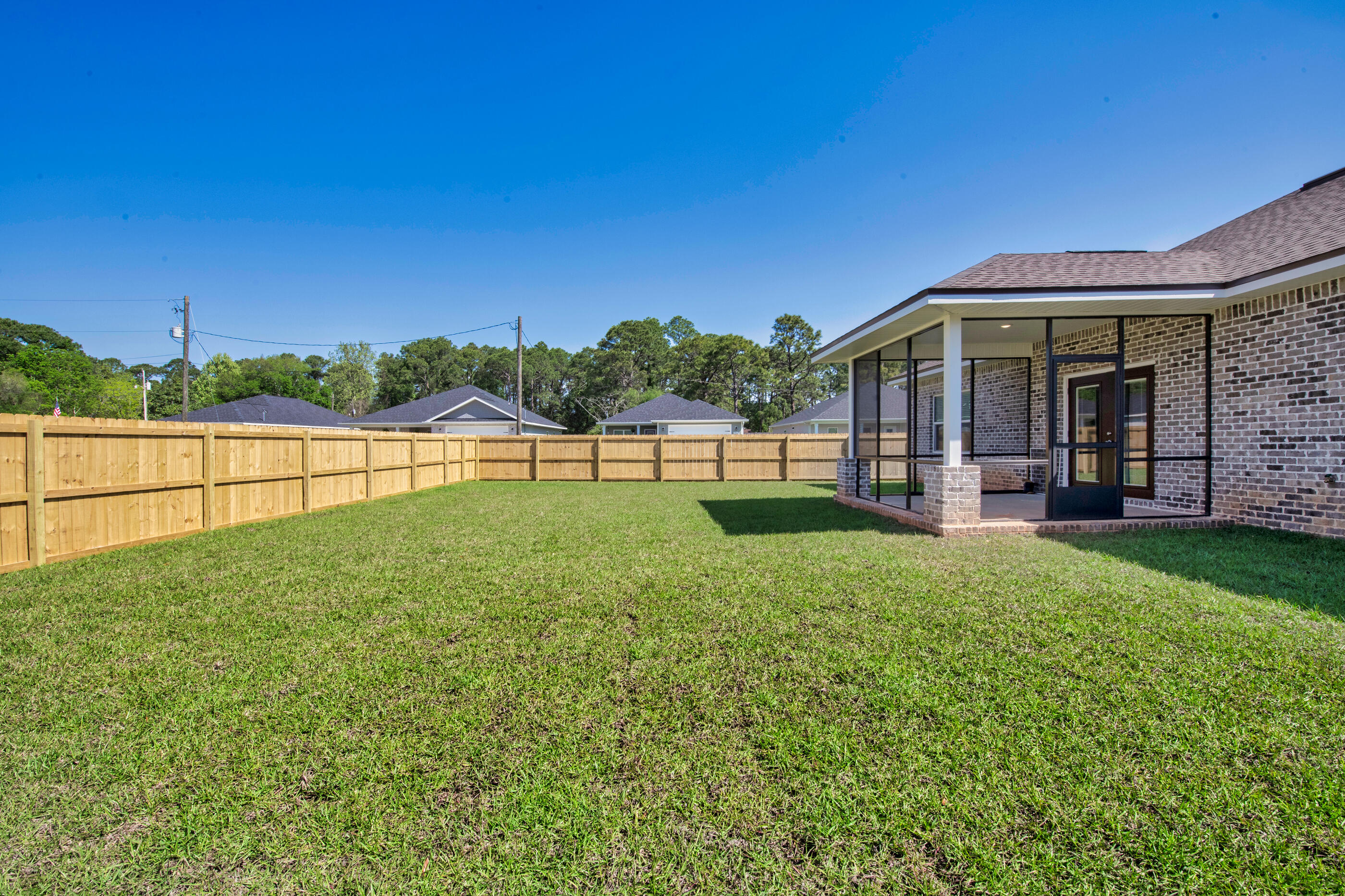 CRESCENT SHORES - Residential