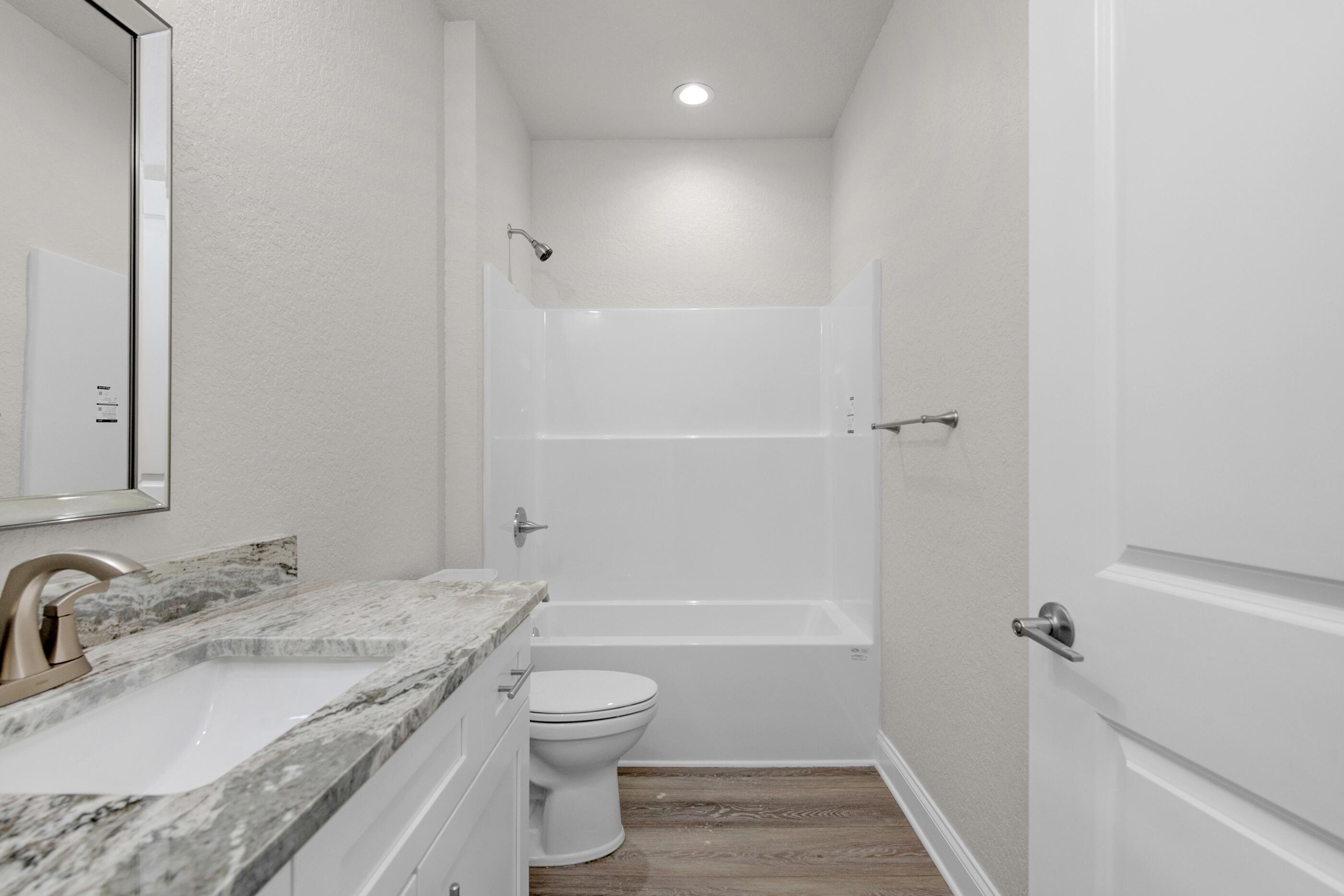 CRESCENT SHORES - Residential