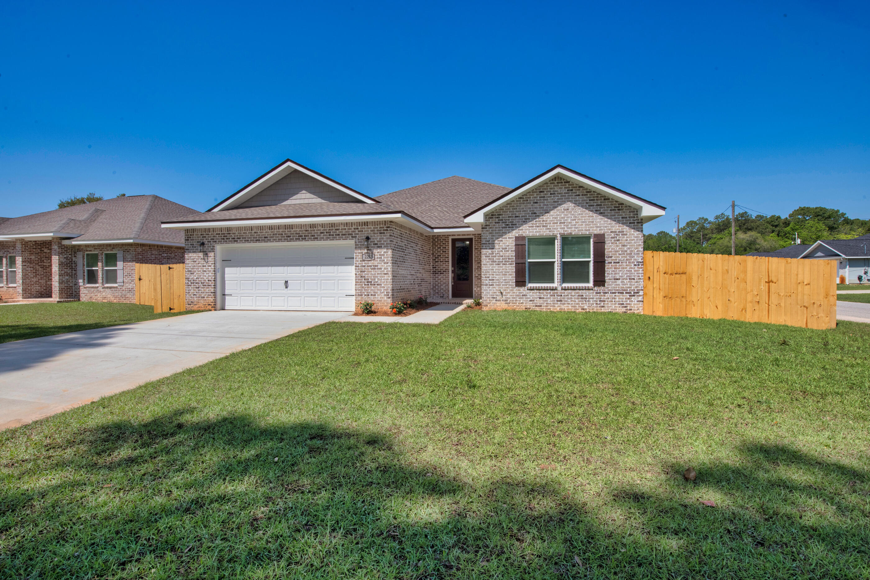 CRESCENT SHORES - Residential