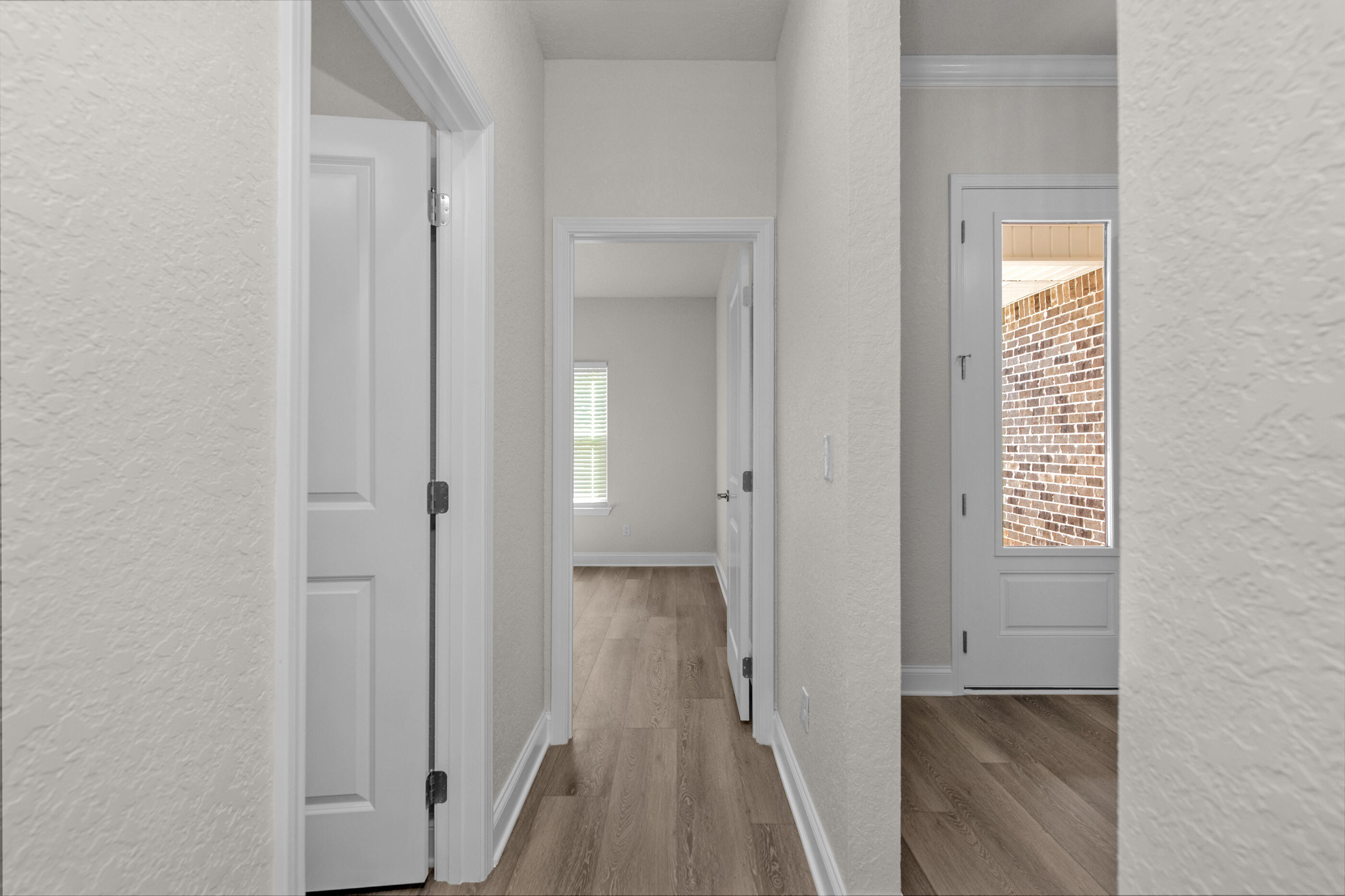 CRESCENT SHORES - Residential