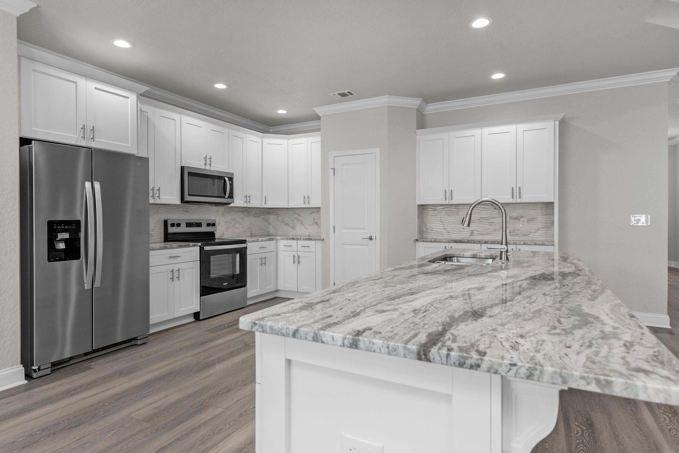 CRESCENT SHORES - Residential