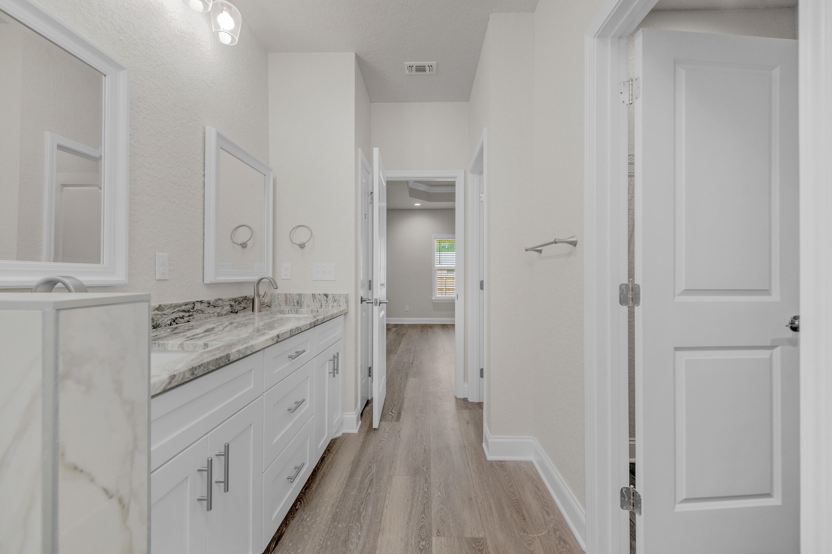 CRESCENT SHORES - Residential