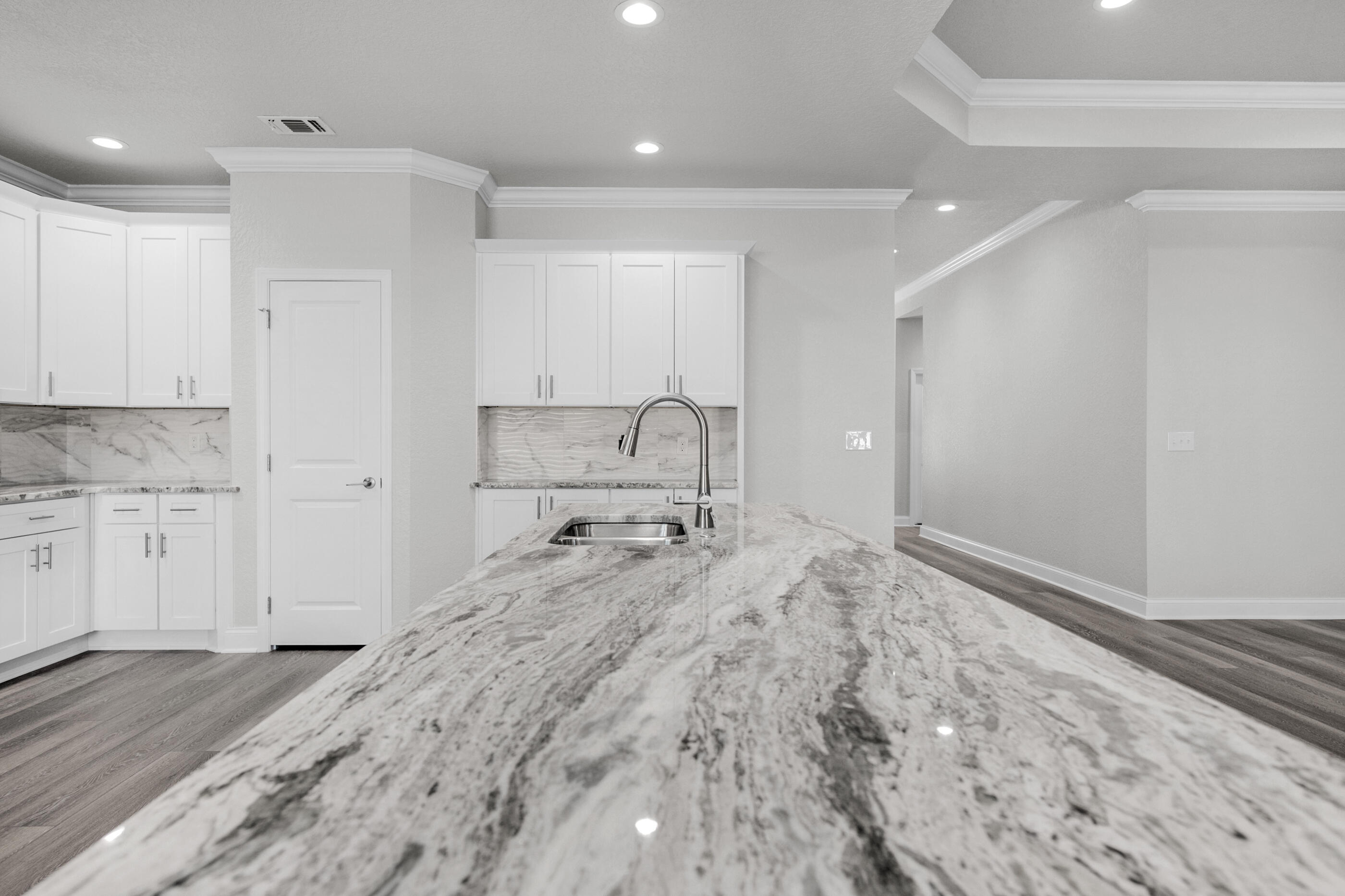 CRESCENT SHORES - Residential