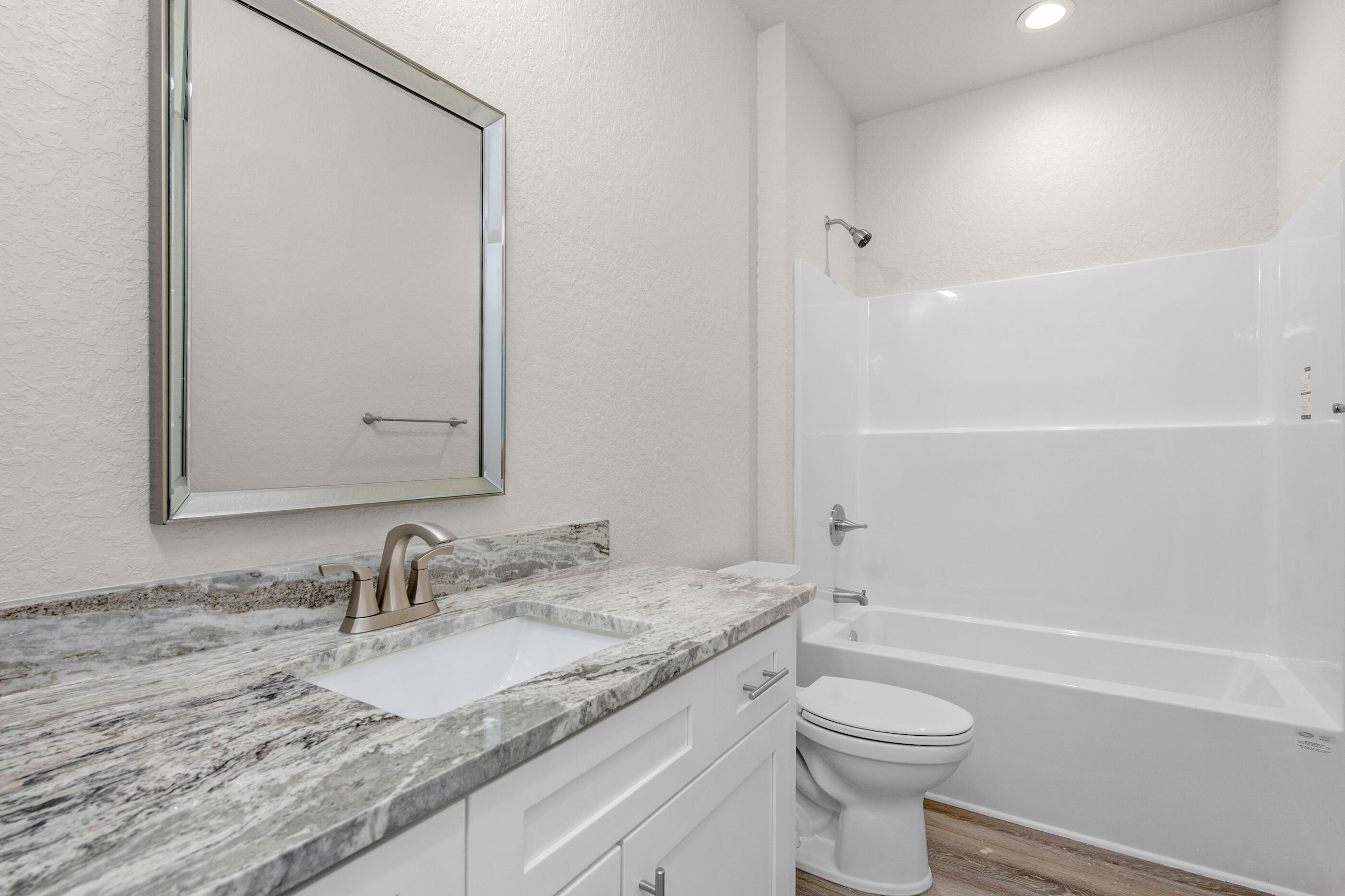 CRESCENT SHORES - Residential