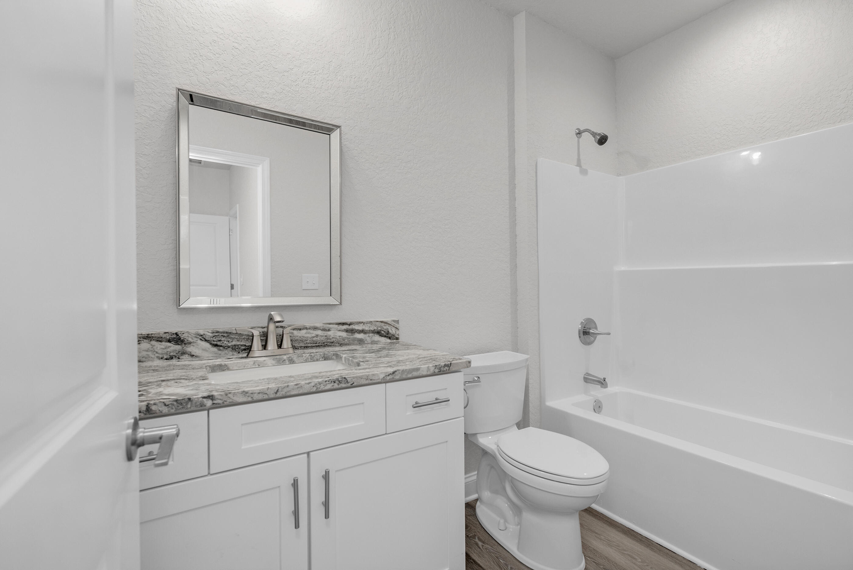 CRESCENT SHORES - Residential