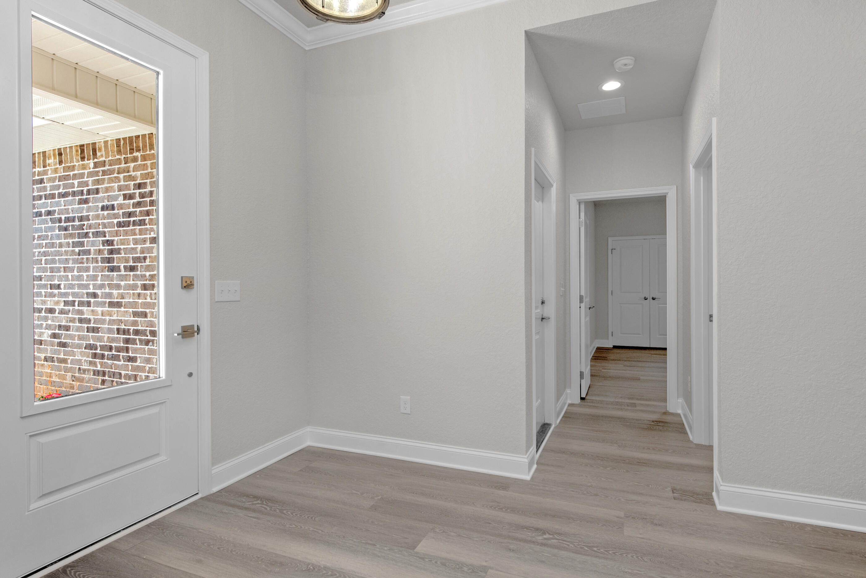 CRESCENT SHORES - Residential