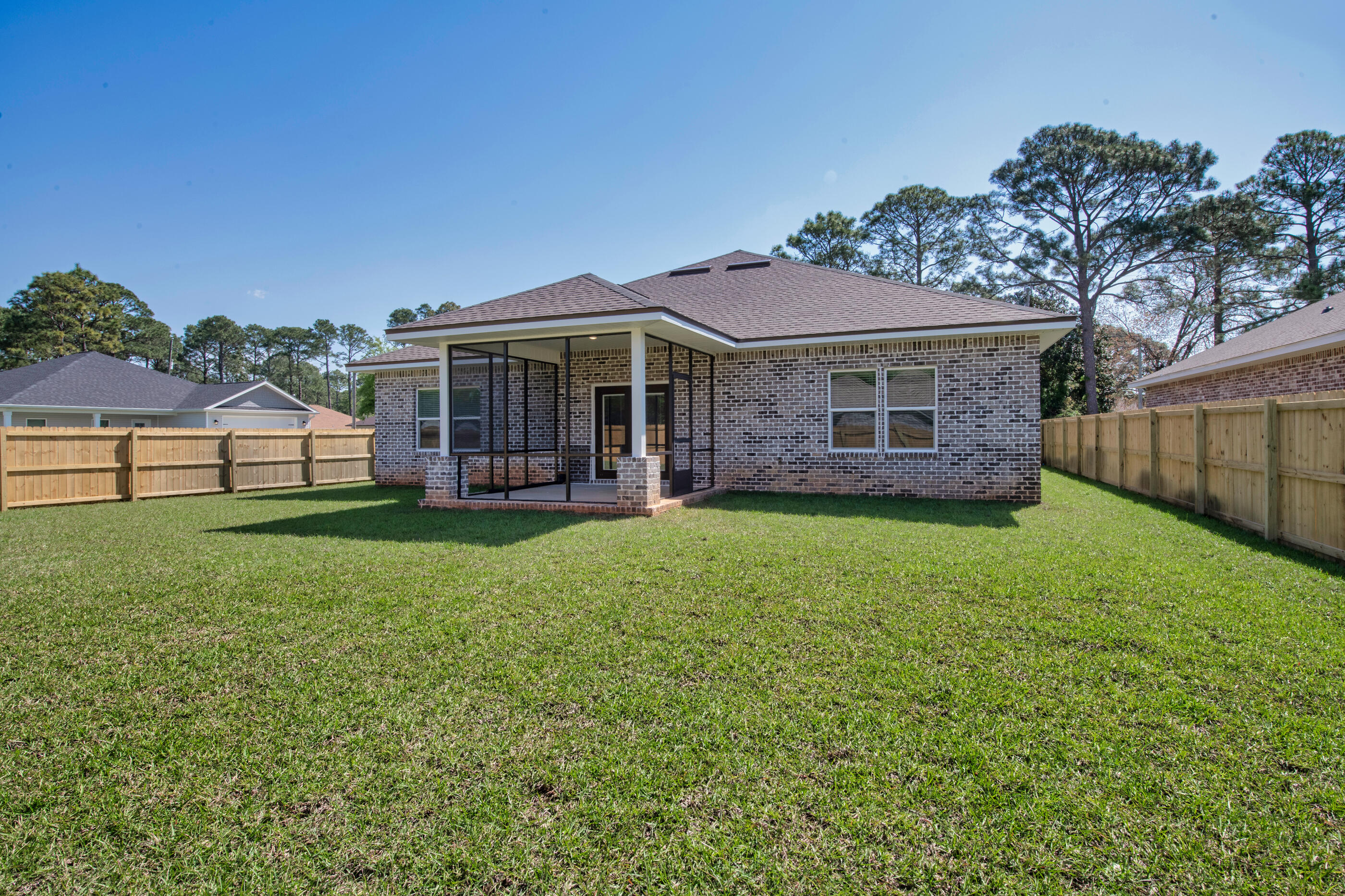 CRESCENT SHORES - Residential