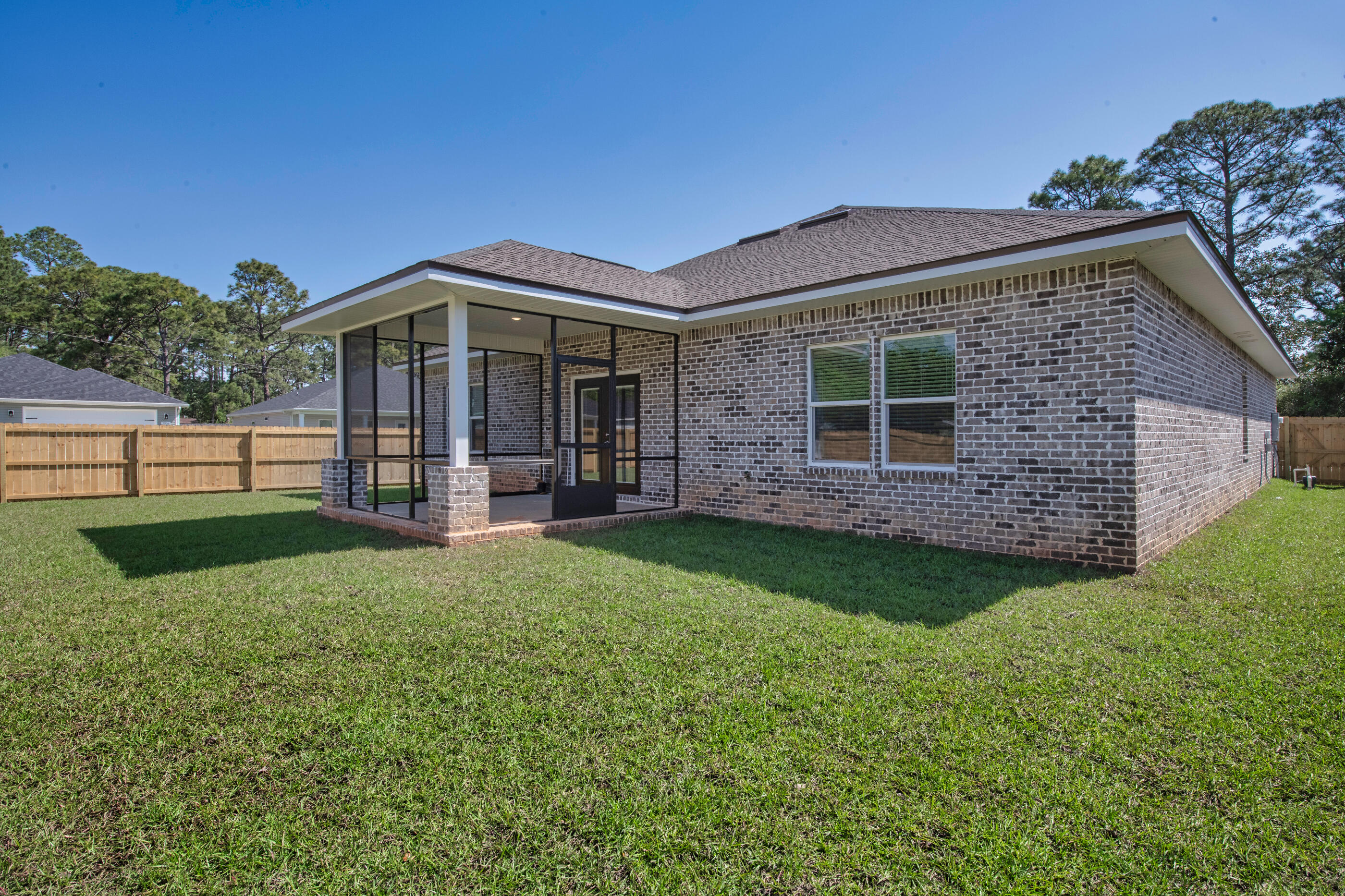 CRESCENT SHORES - Residential
