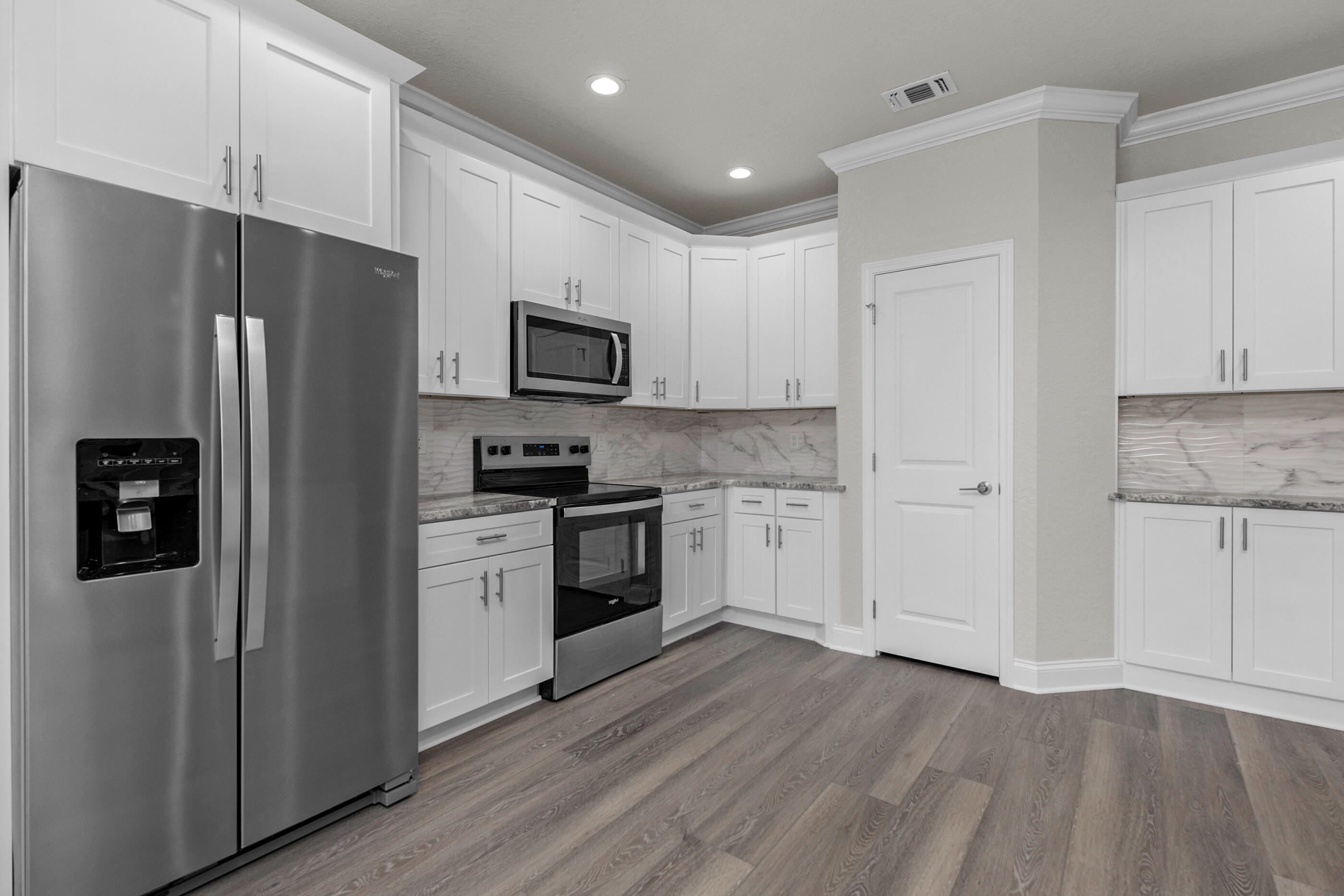 CRESCENT SHORES - Residential