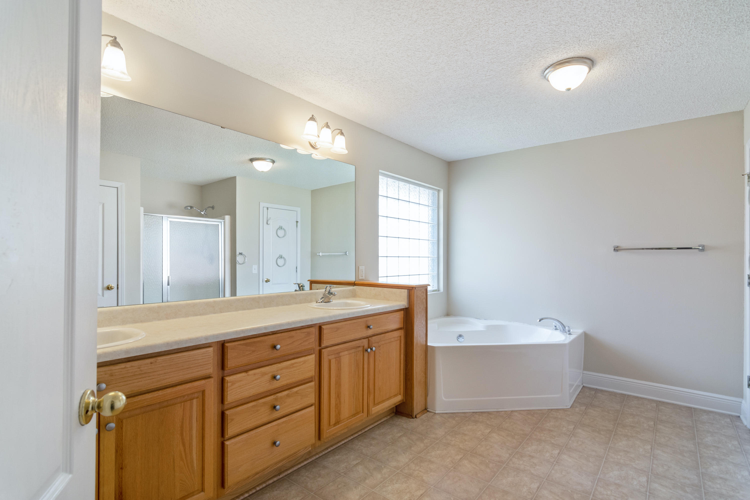 LEE FARM - Residential