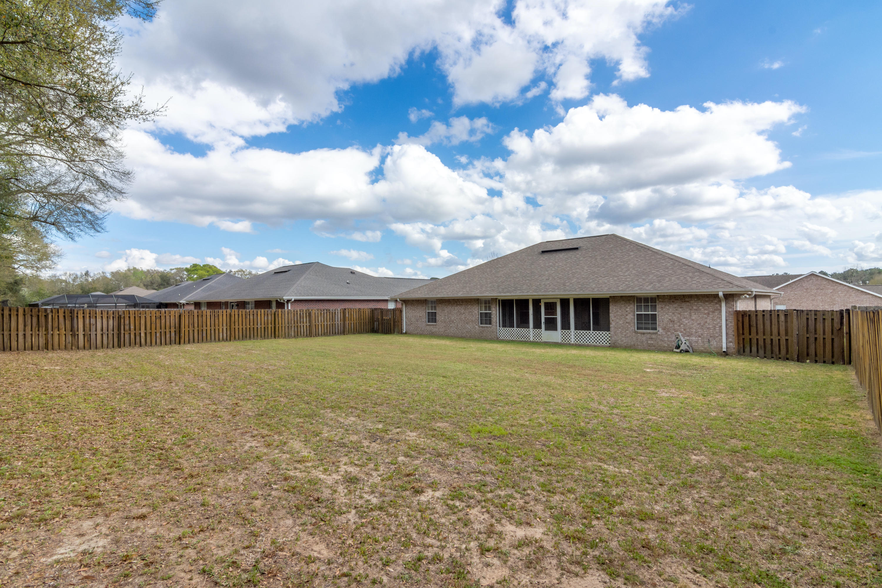 LEE FARM - Residential