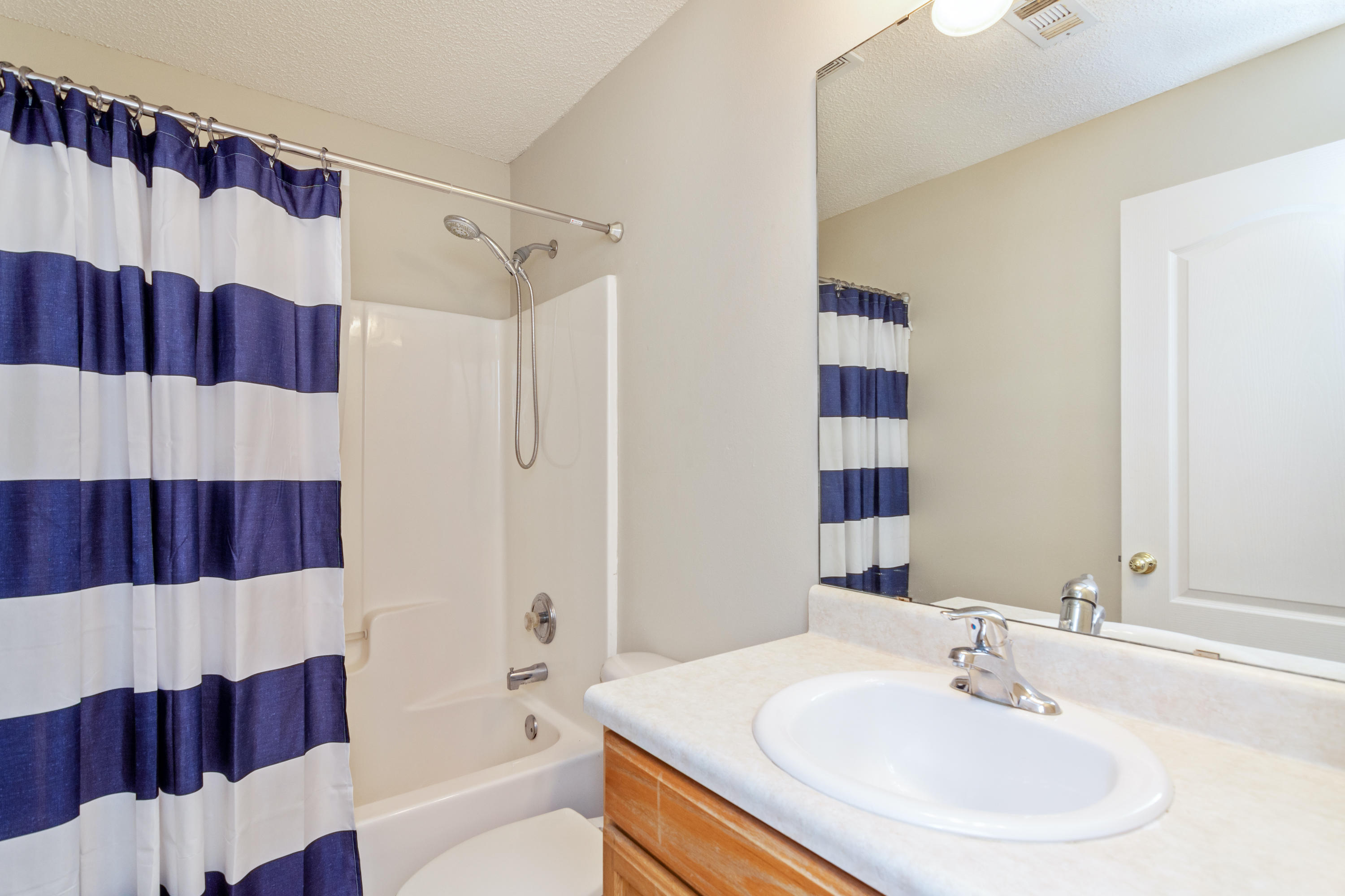 LEE FARM - Residential