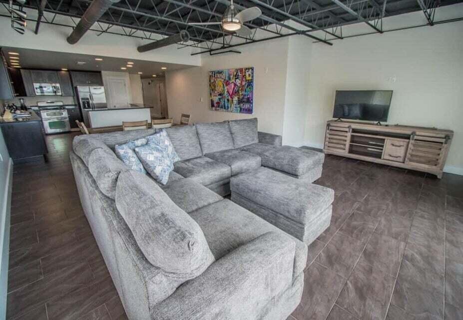 BROOKS LOFT - Residential Lease