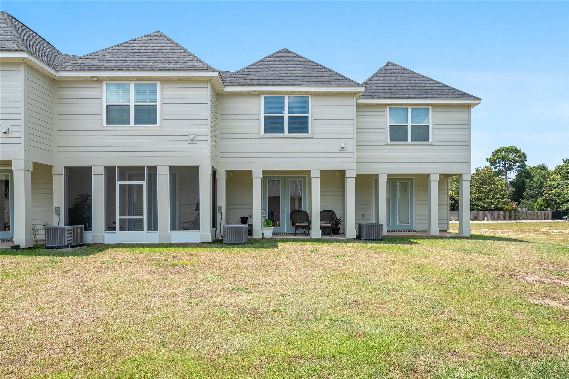 HIDDEN BAY VILLAGE - Residential