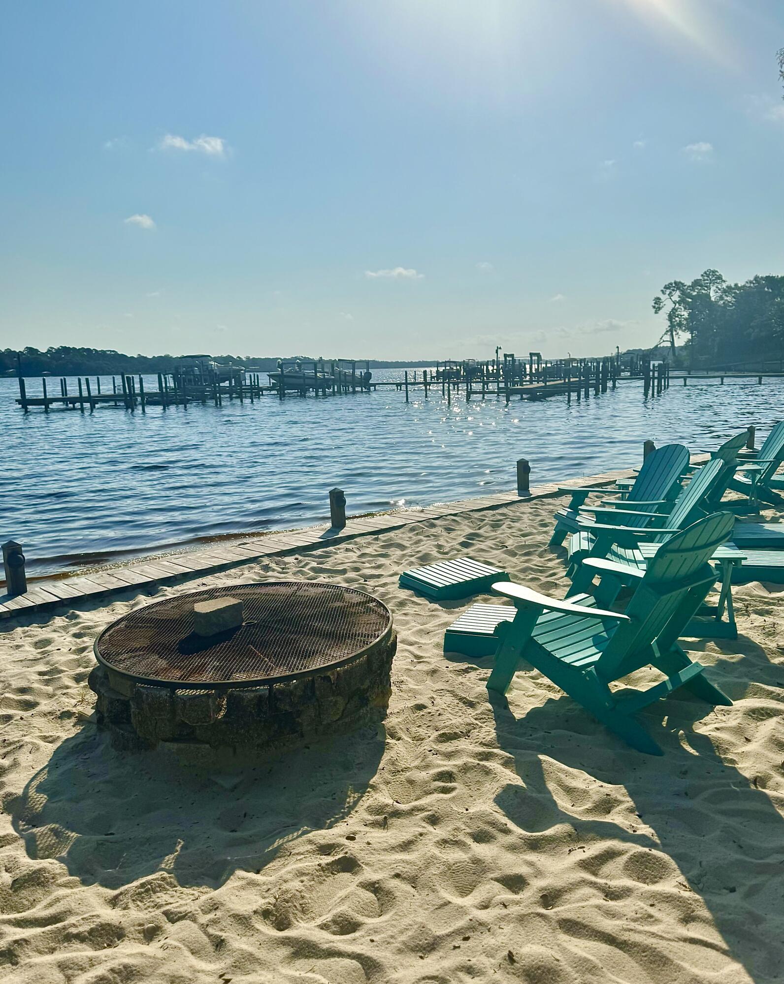 HIDDEN BAY VILLAGE - Residential