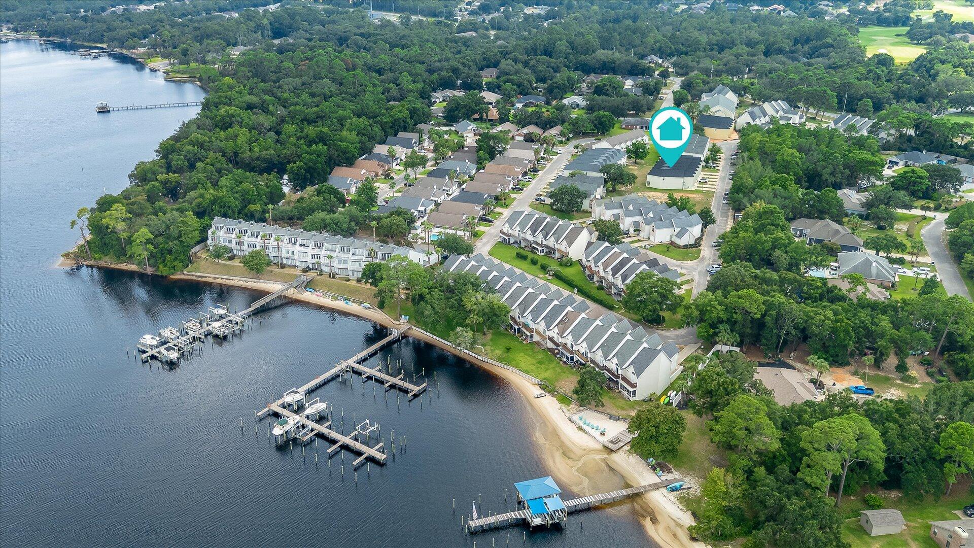 HIDDEN BAY VILLAGE - Residential