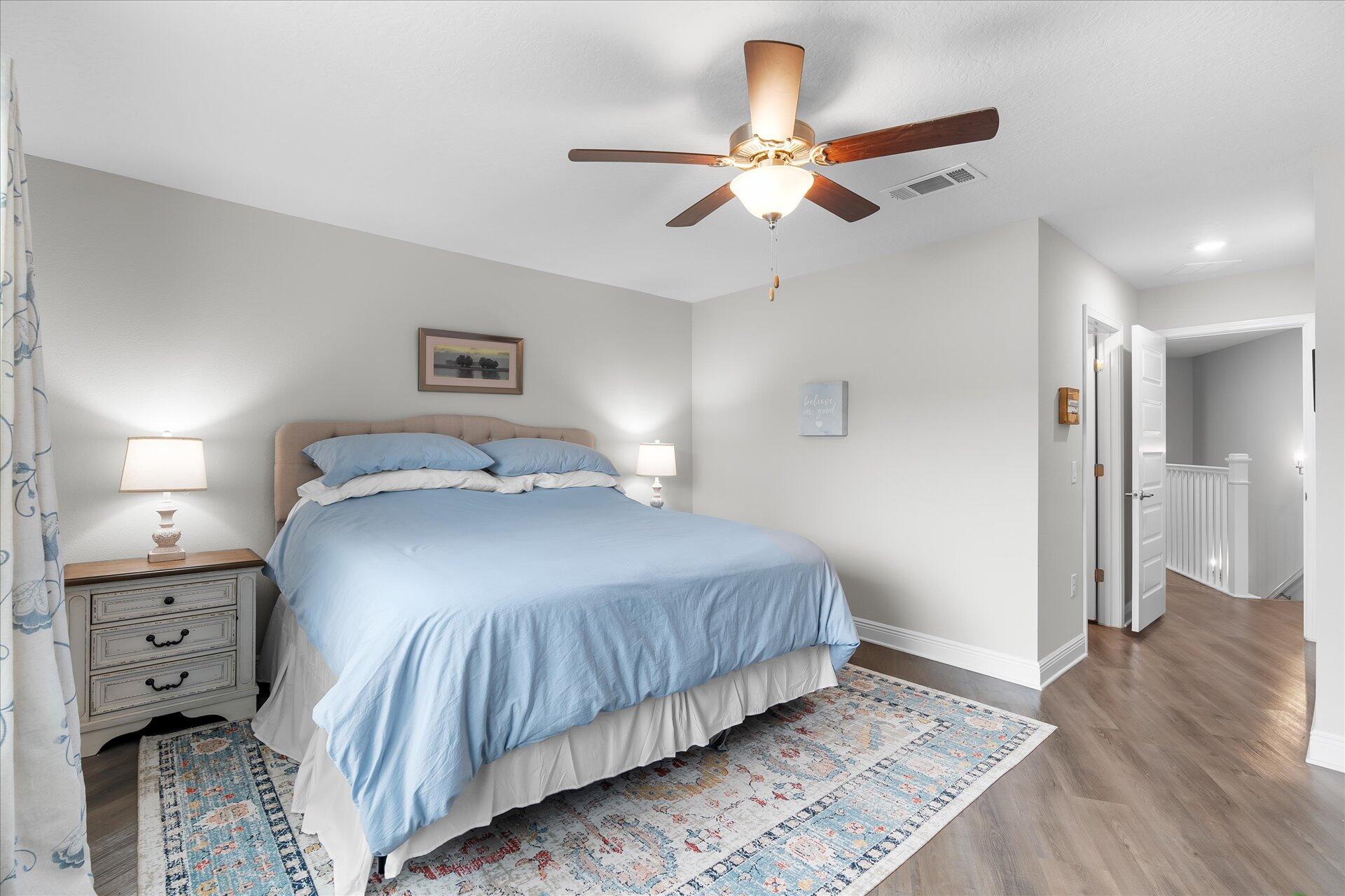 HIDDEN BAY VILLAGE - Residential