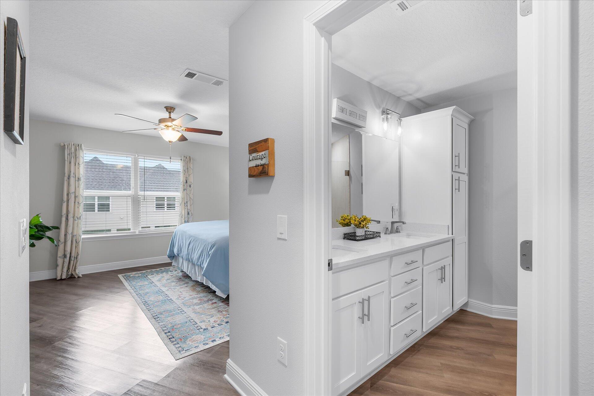 HIDDEN BAY VILLAGE - Residential