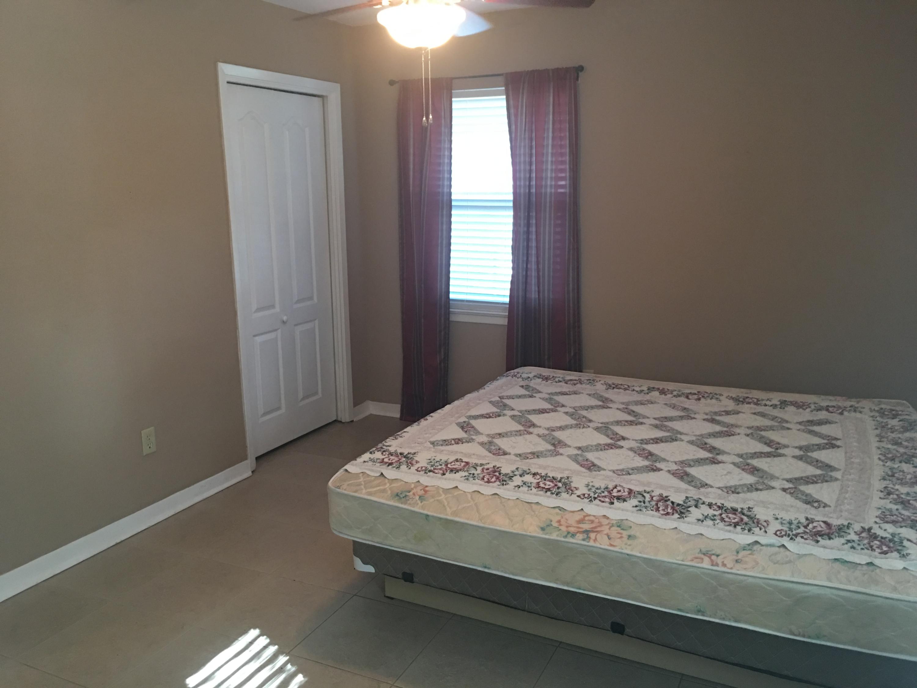 VALPARAISO PINECREST 1 - Residential