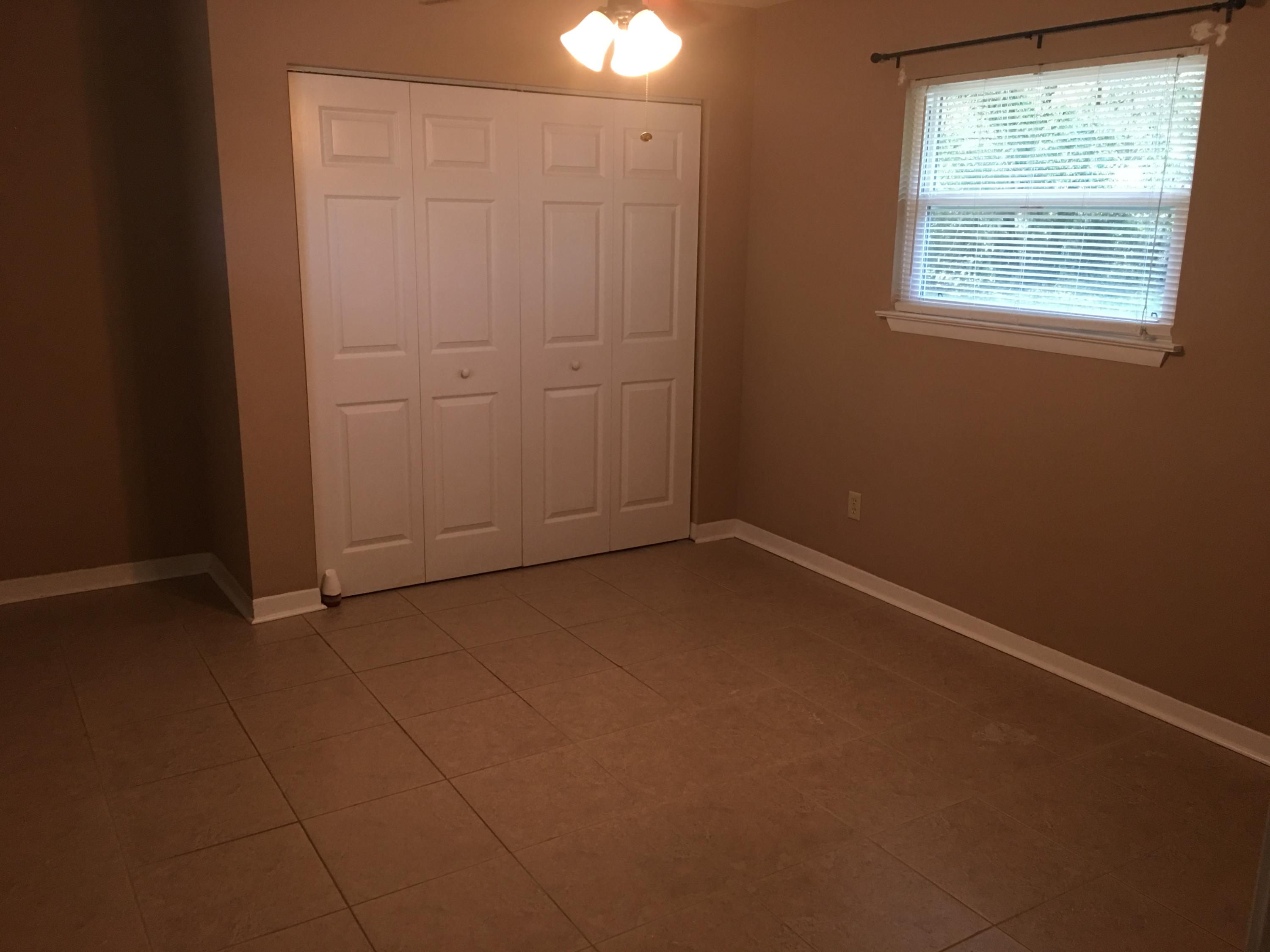 VALPARAISO PINECREST 1 - Residential