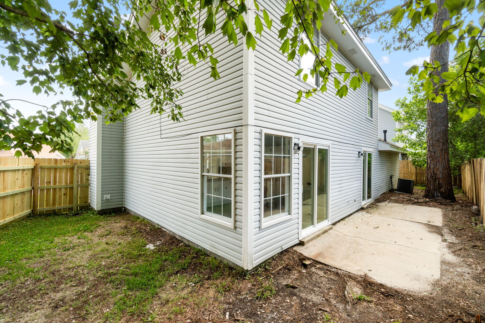 LAKE CHARLESTON - Residential