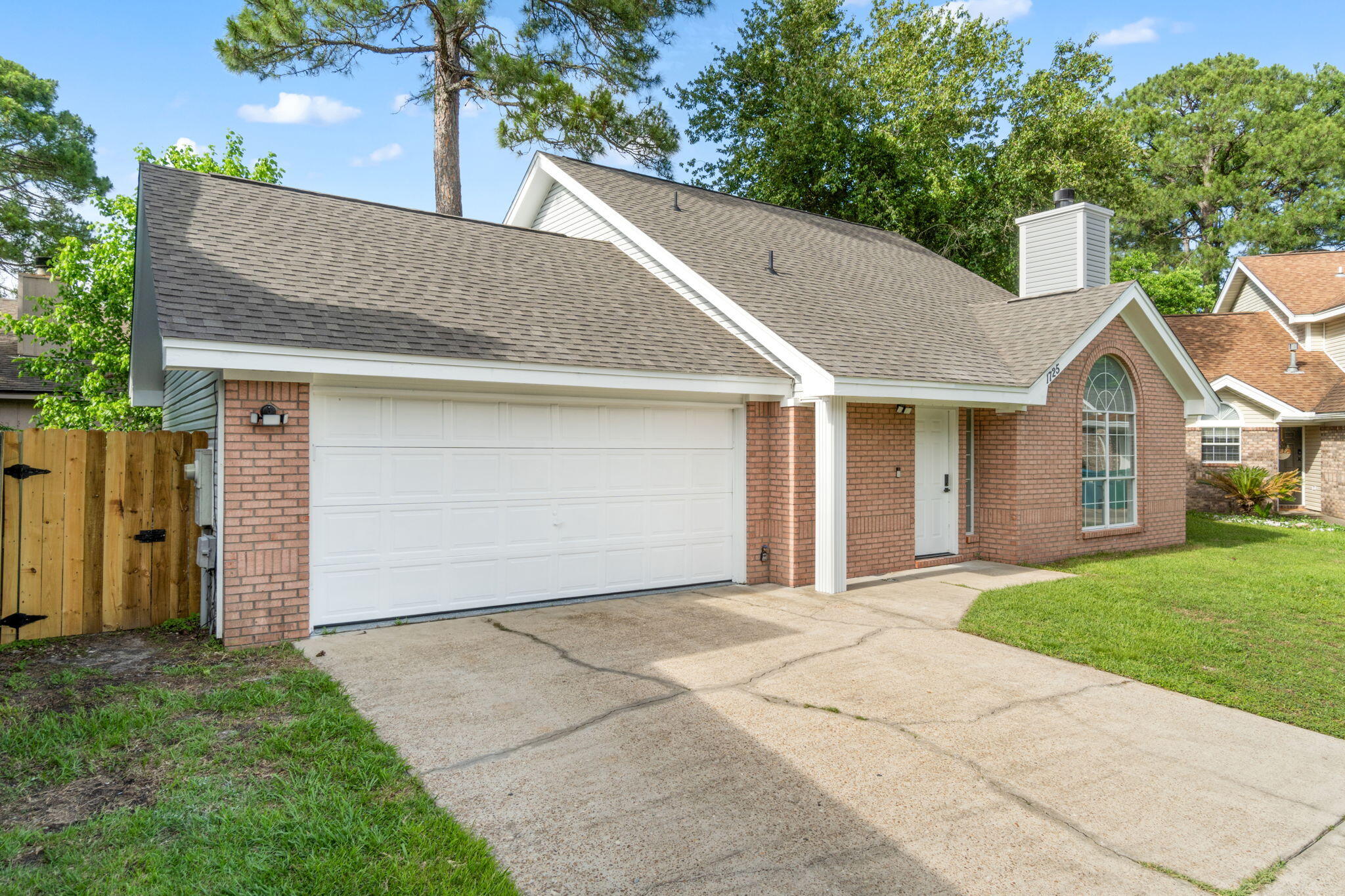 1725 Colonial Court