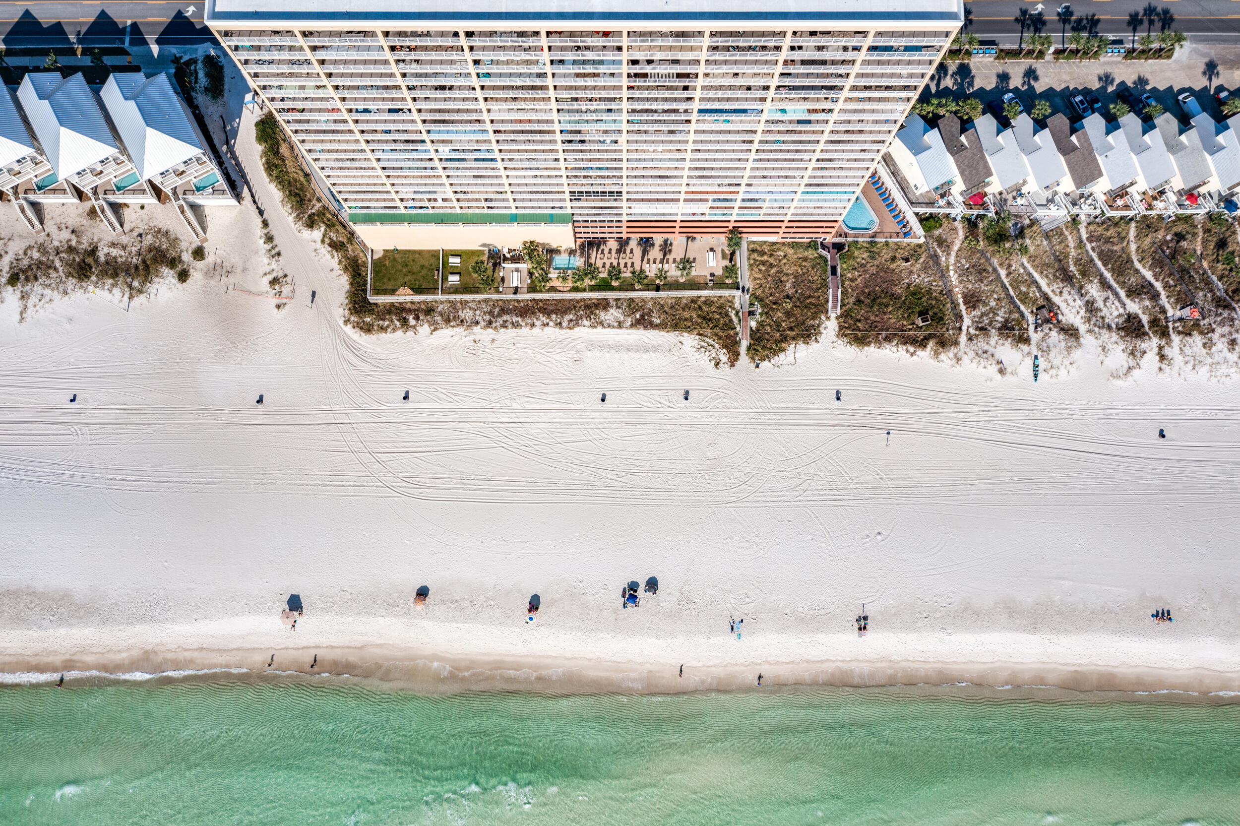 TROPIC WINDS - Residential